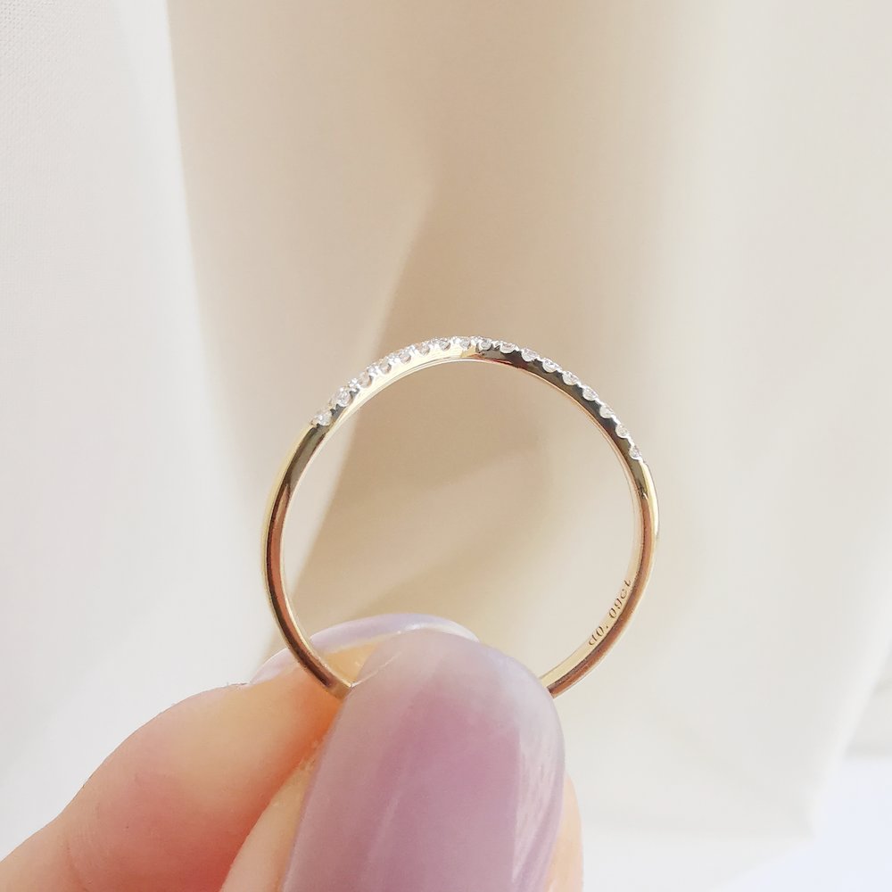 0.09 CT Round Curved Lab Grown Diamond Wedding Band