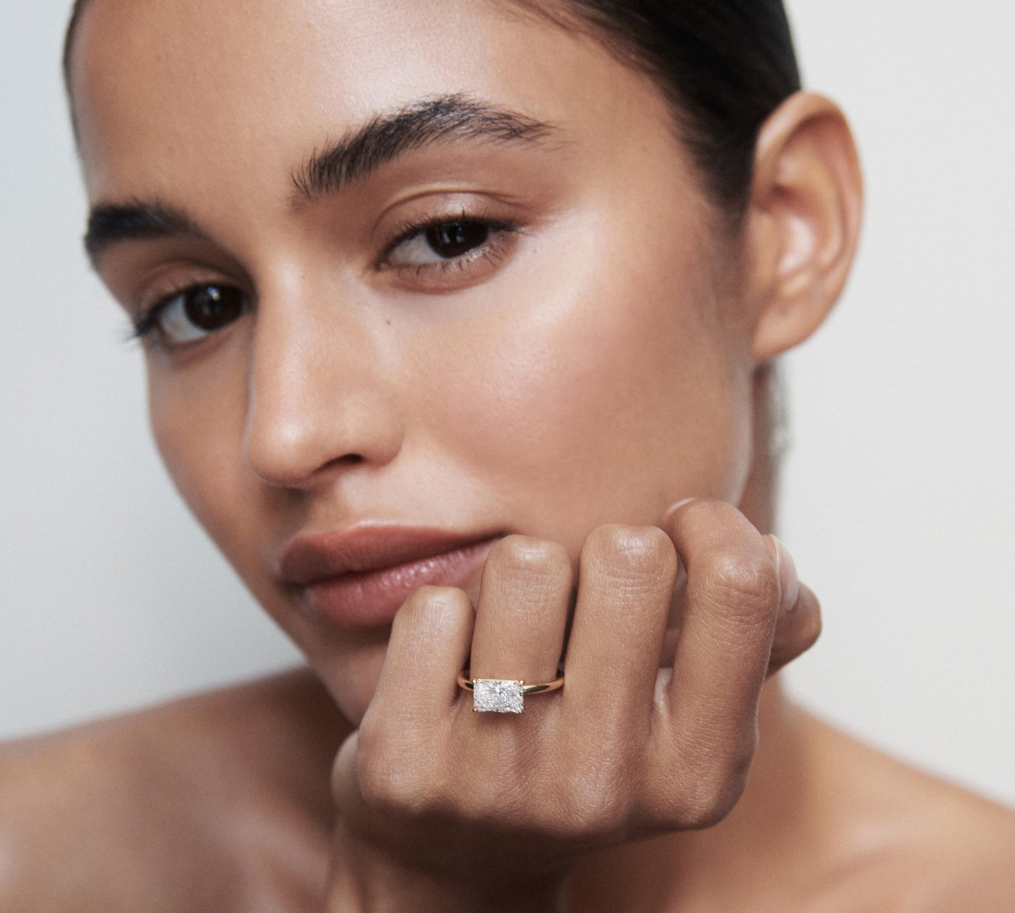 Stunning 1 CT Radiant Moissanite Engagement Ring with Solitaire Design