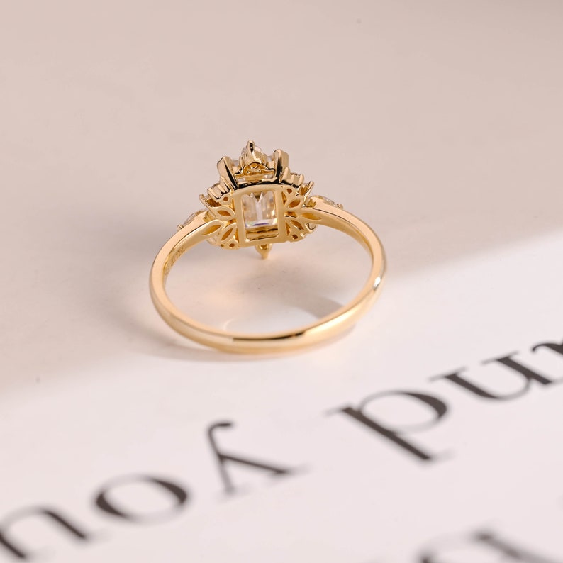 Stunning 1.0 - 2.0 CT Emerald Moissanite Engagement Ring With Cluster Design 3