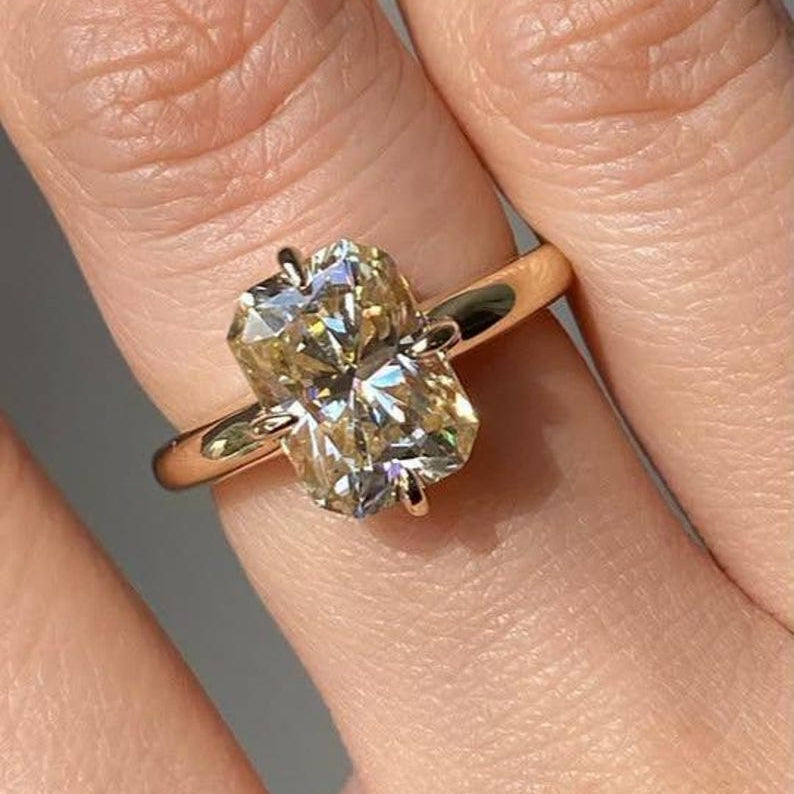 Round Cut Solitaire Lab Grown Diamond Engagement Ring
