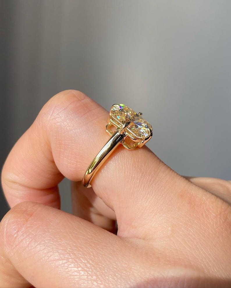 Round Cut Solitaire Lab Grown Diamond Engagement Ring