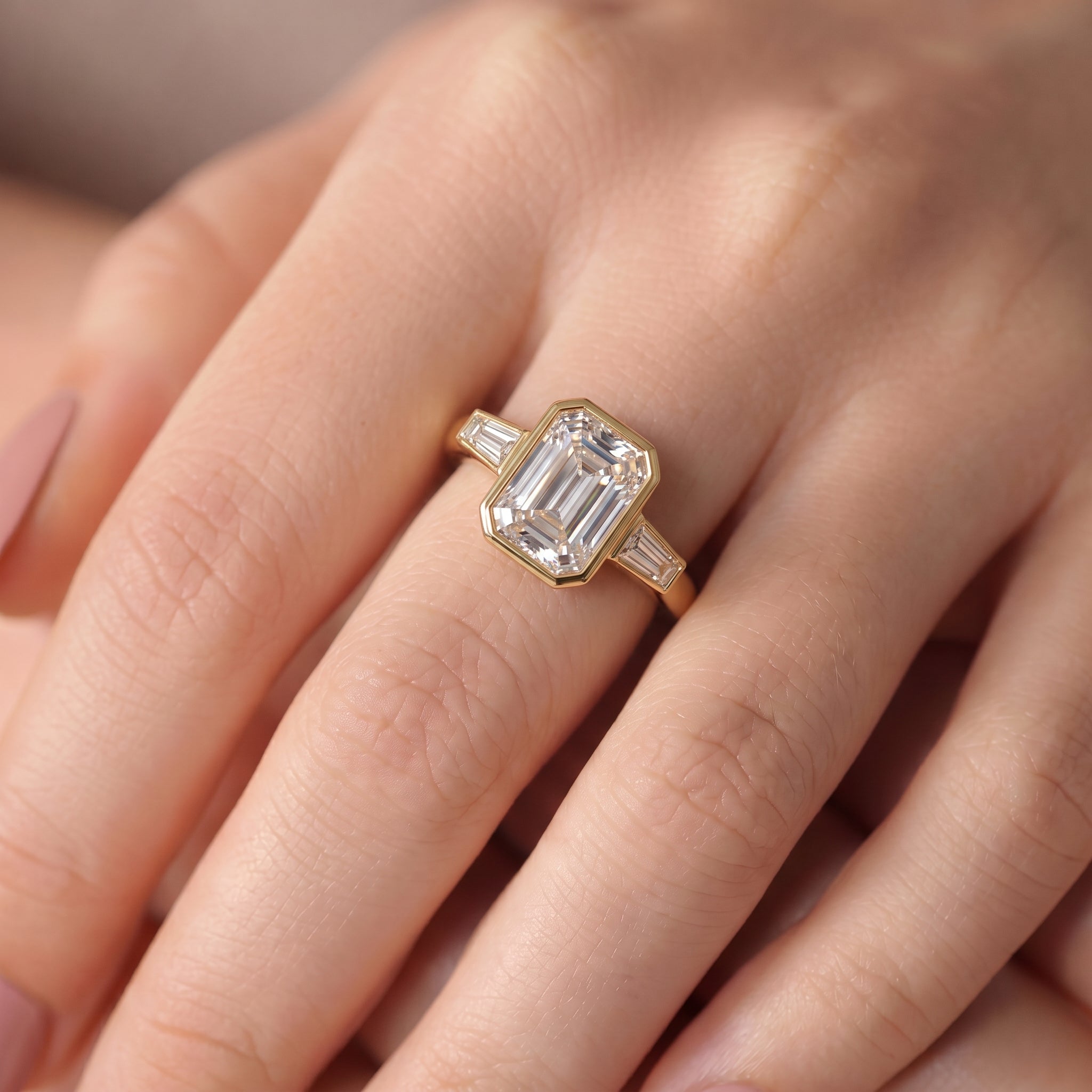 [Ringsize] [Style] [Shape] [Type] Engagement Ring