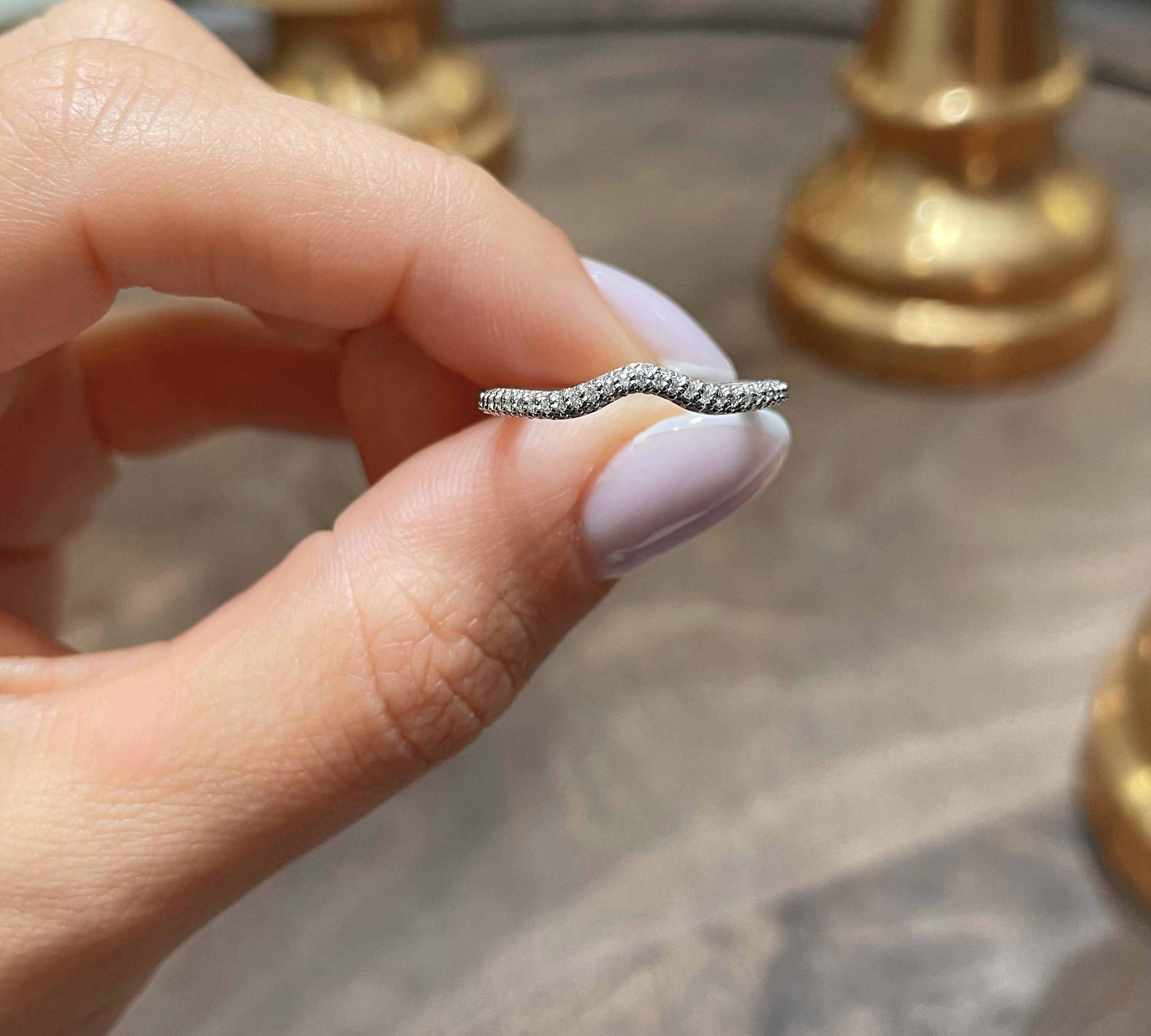 0.75 CT Round Curved CVD EF/VVS Diamond Wedding Band 2