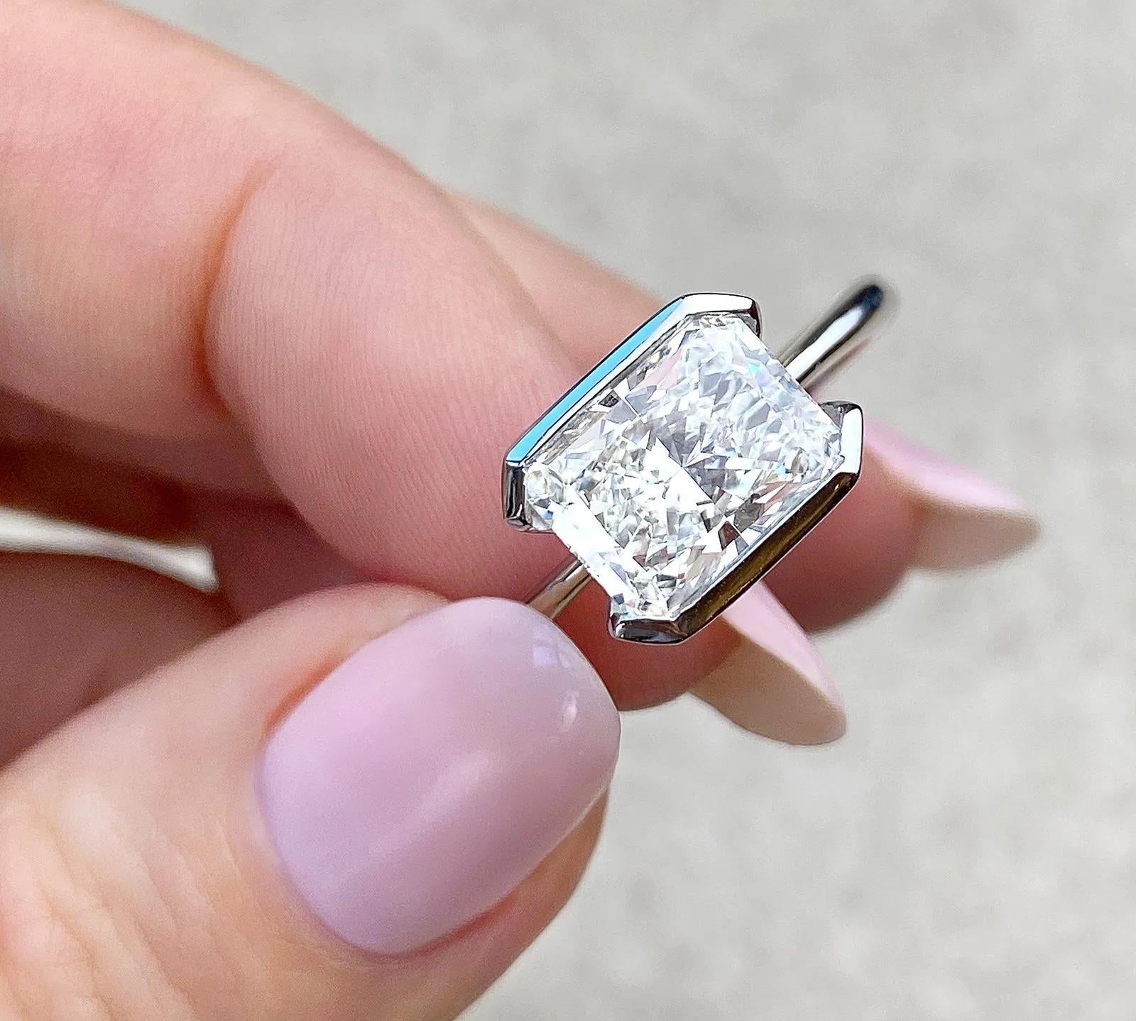 2 CT Emerald Half Bezel CVD F/VS1 Diamond Engagement Ring 2