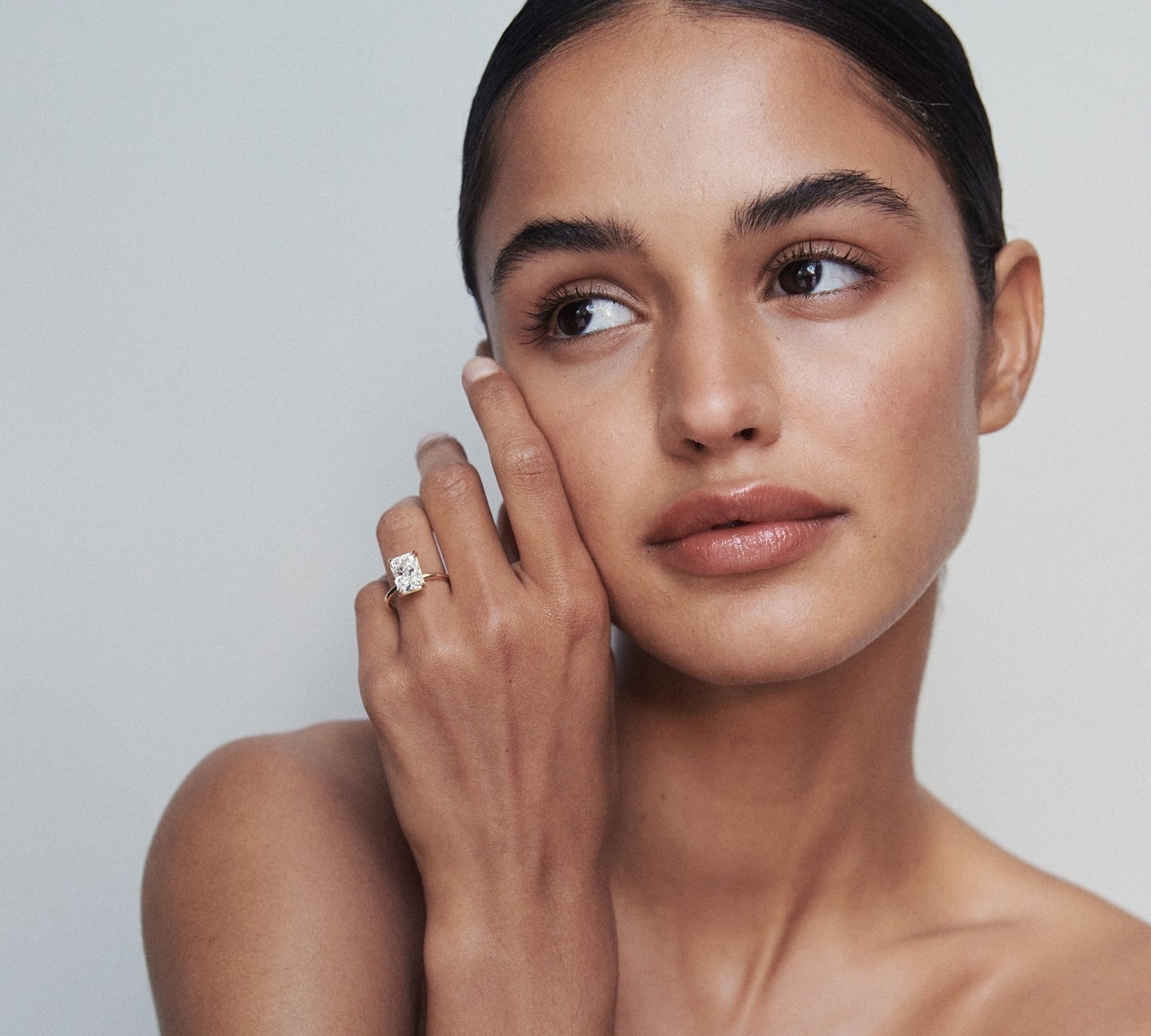 Stunning 1 CT Radiant Moissanite Engagement Ring with Solitaire Design