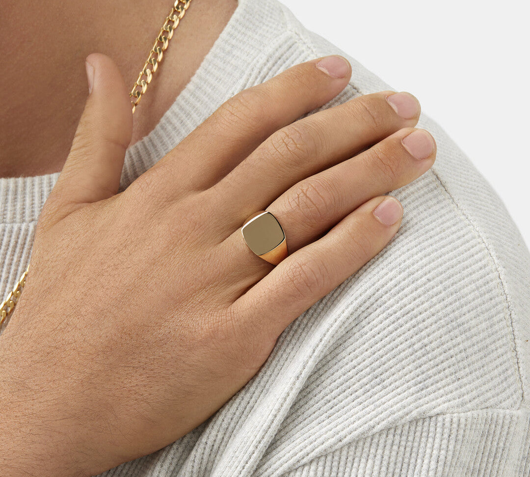 Signet Men's Wedding Band in Solid Gold 1