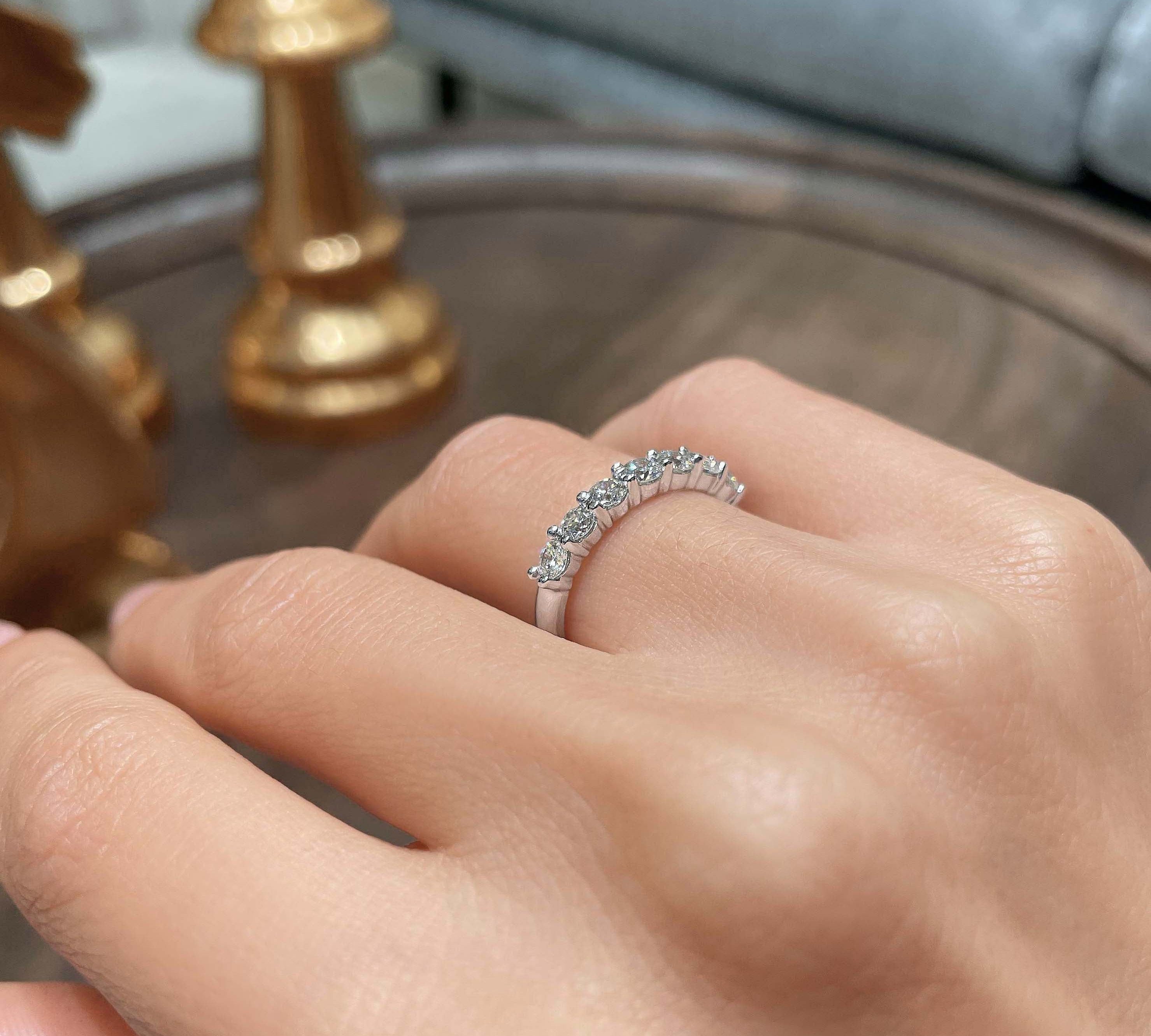 0.75 CT Round 7 Stones CVD EF/VVS Diamond Wedding Band 2