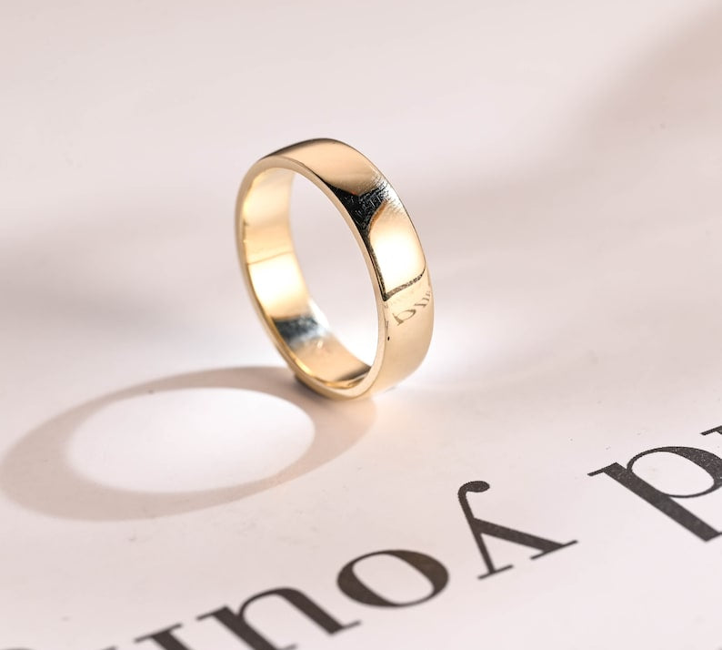 Delicate Men's Wedding Minimalistic Band in Solid Gold 3