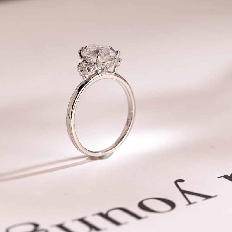 Stunning 1.0 - 2.0 CT Pear Moissanite Engagement Ring with Cluster Design 7