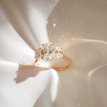 1 CT Oval Three Stone Moissanite Engagement Ring