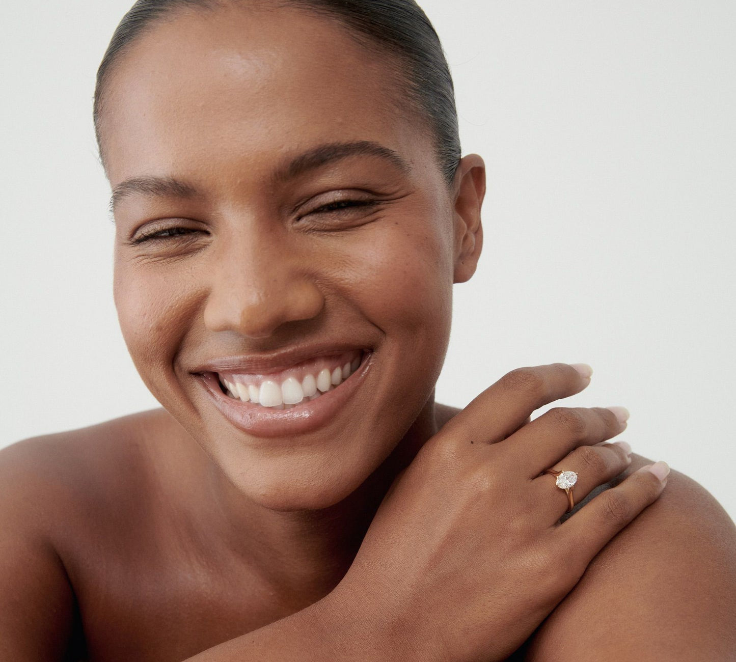 Stunning 2.0 CT Oval Moissanite Engagement Ring with Solitaire Design