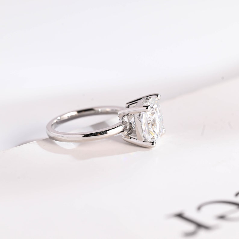Stunning 1.0 - 2.0 CT Cushion Moissanite Engagement Ring With Solitaire Design 3
