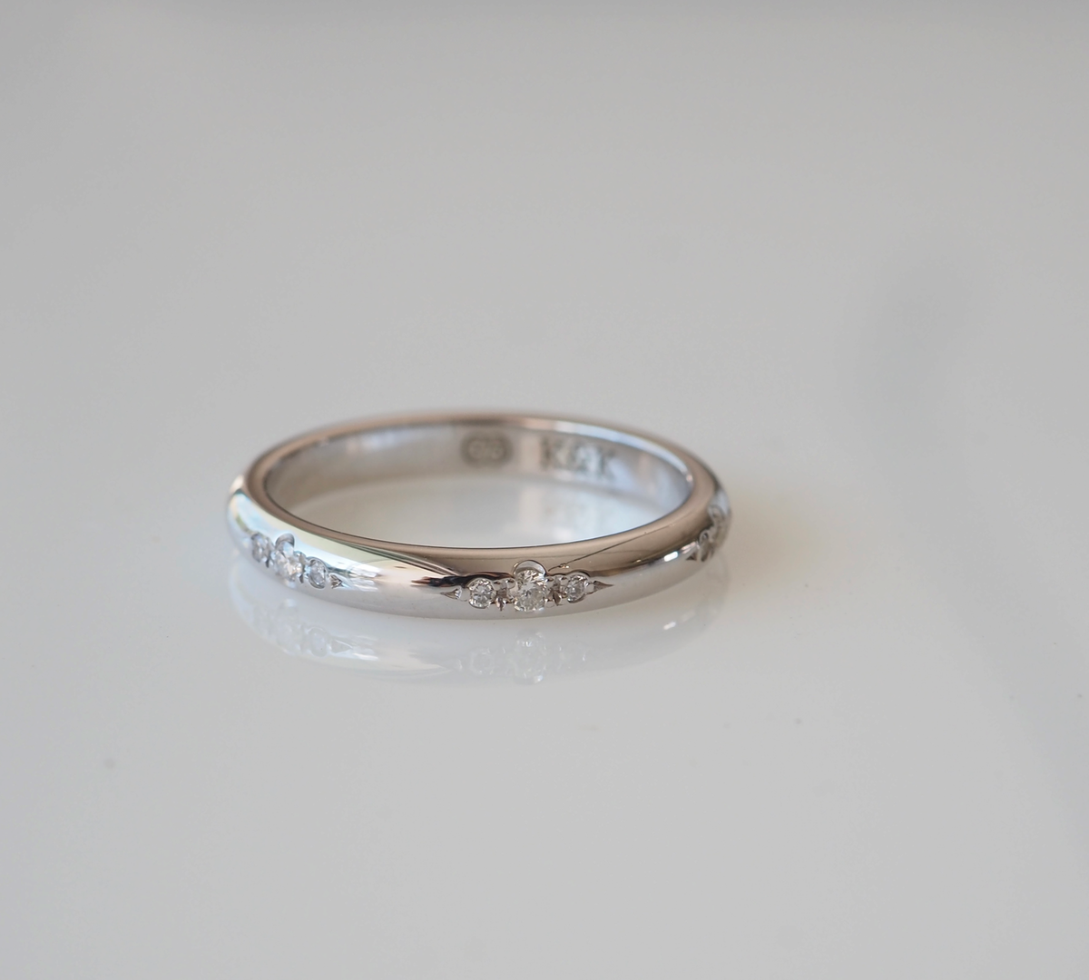 Stunning 0.10 TCW Round Moissanite Stones Flush Wedding Bands