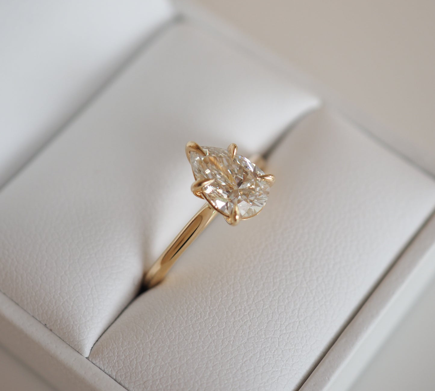 Stunning 1 CT Pear Moissanite Engagement Ring with Solitaire Design