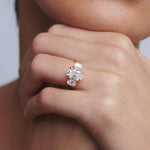 1 CT Oval Three Stone Moissanite Engagement Ring