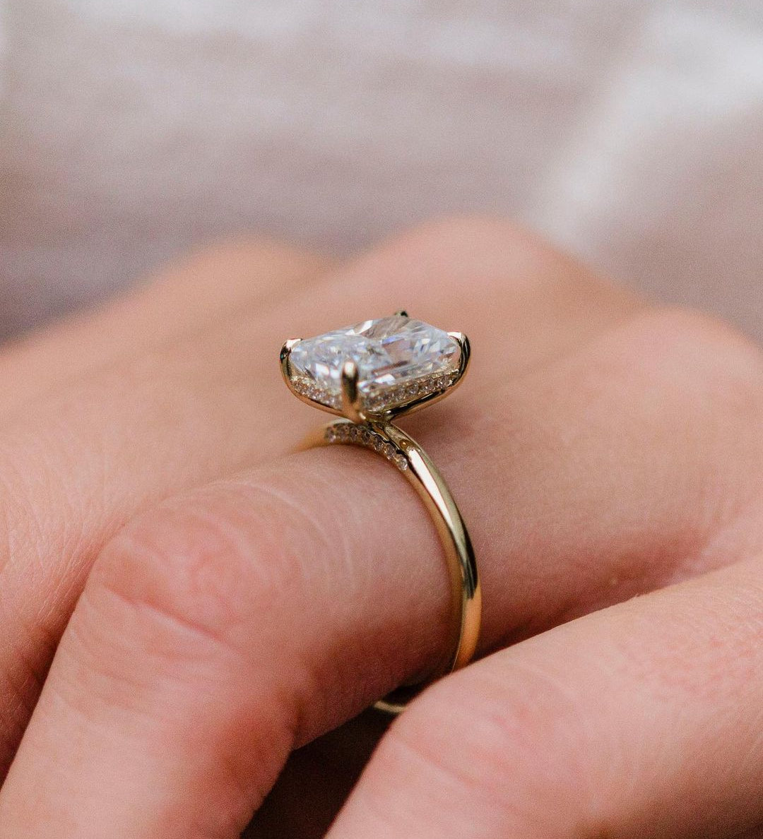 3.0 CT Radiant Solitaire Moissanite Engagement Ring 2