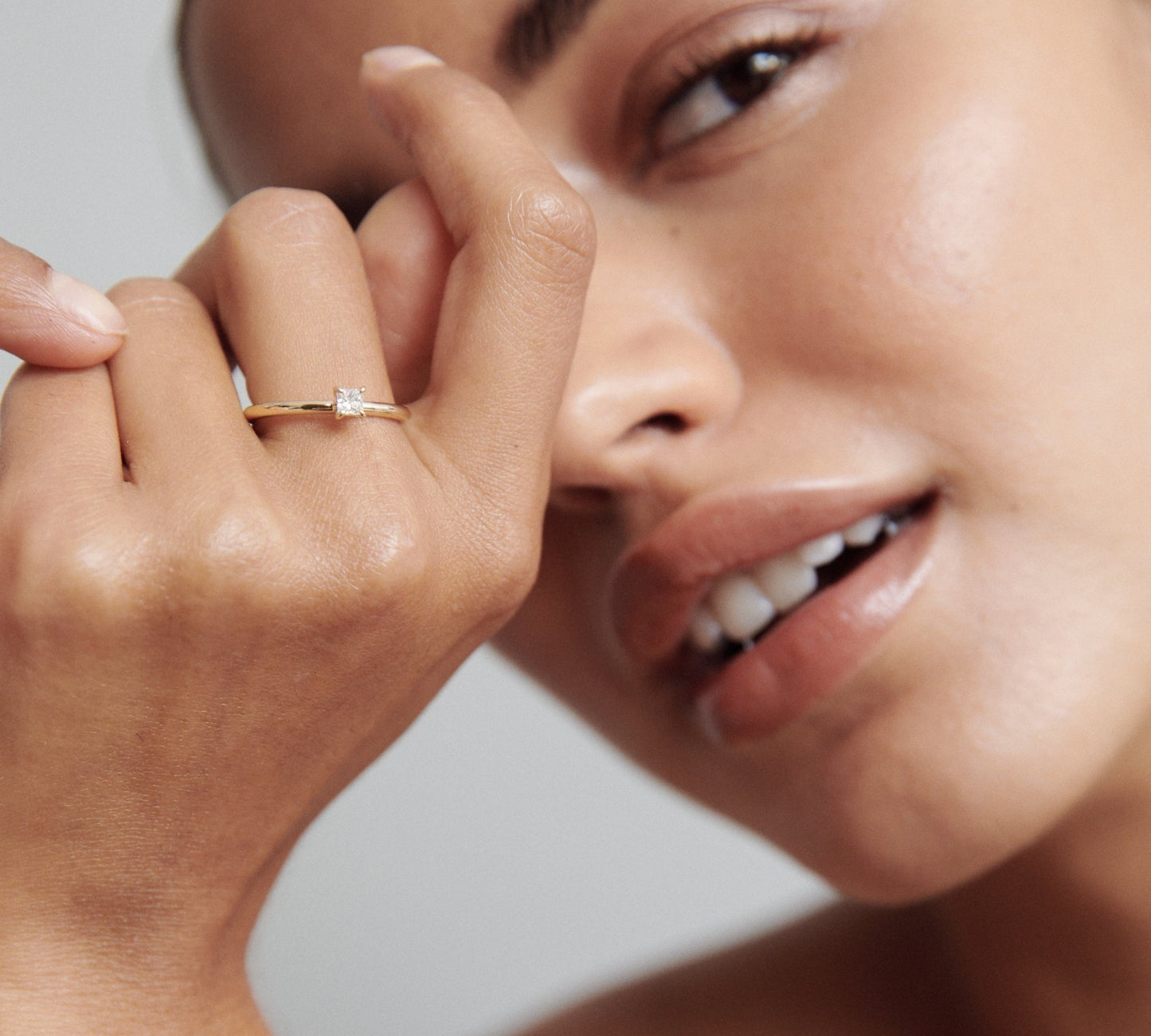 Stunning 0.2 CT Princess Moissanite Engagement Ring with Solitaire Design