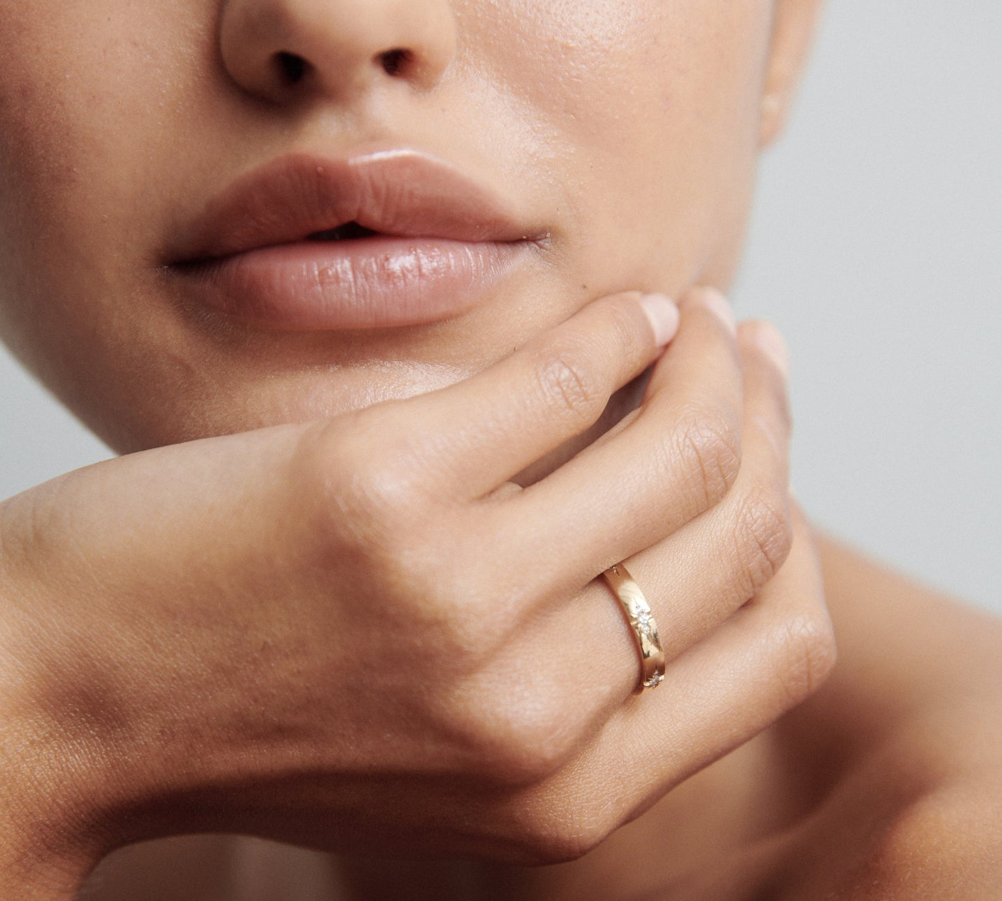 Stunning 0.1 TCW Round Moissanite Stones Flush Wedding Bands