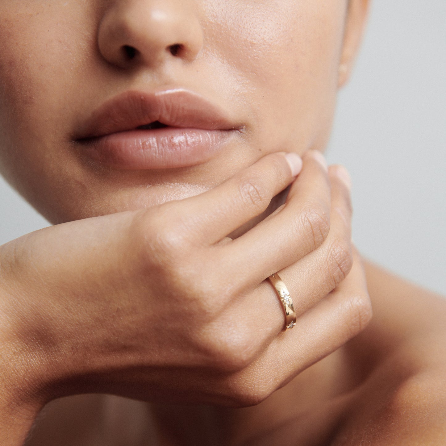 Stunning 0.1 TCW Round Moissanite Stones Flush Wedding Bands