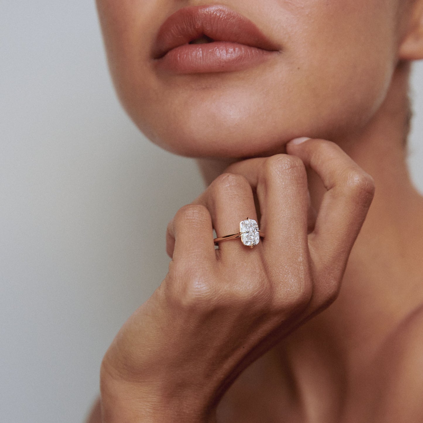 Stunning 1 CT Cushion Moissanite Engagement Ring with Solitaire Design