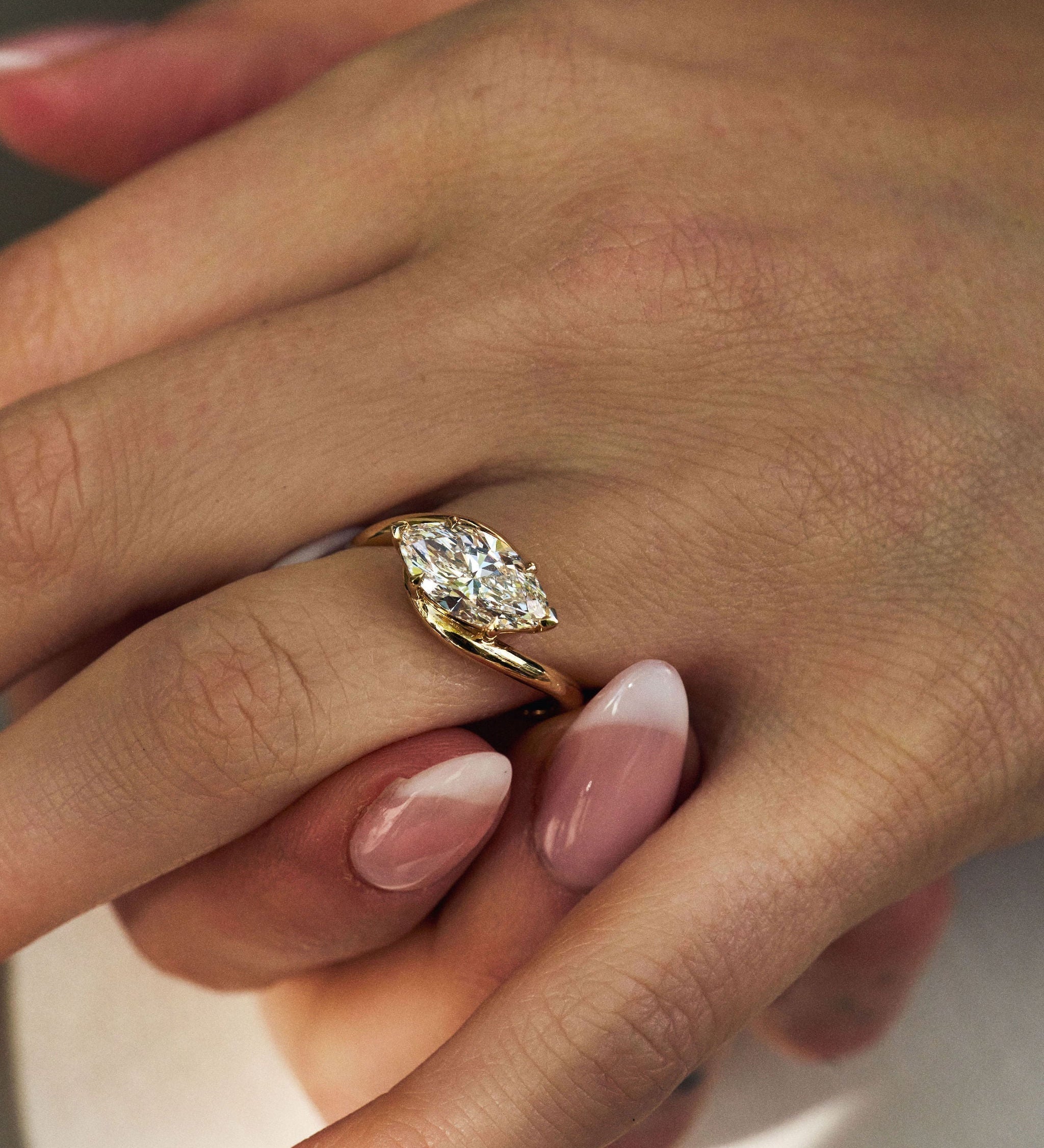 3.0 CT Elongated Cushion Solitaire Lab Grown Diamond Engagement Ringt