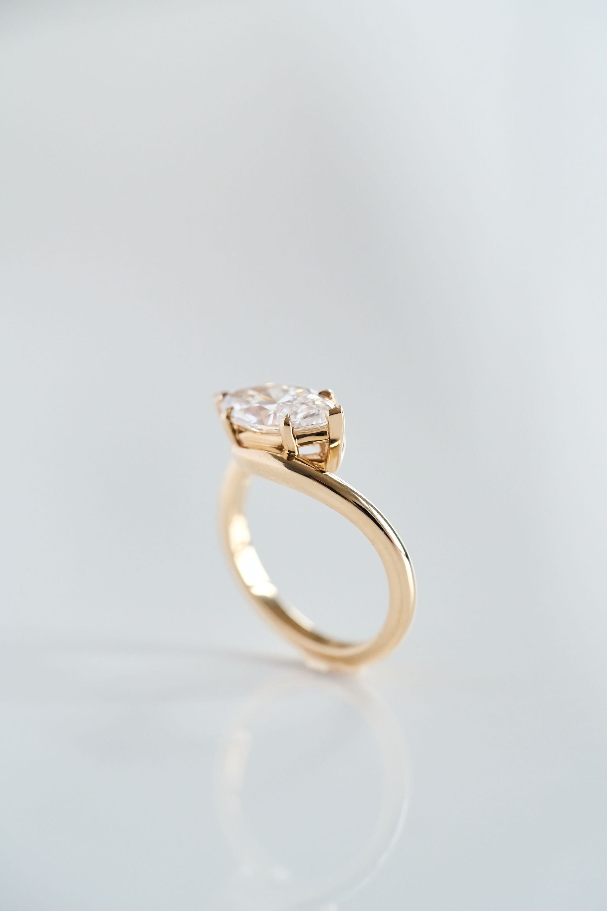 3.0 CT Elongated Cushion Solitaire Lab Grown Diamond Engagement Ringt