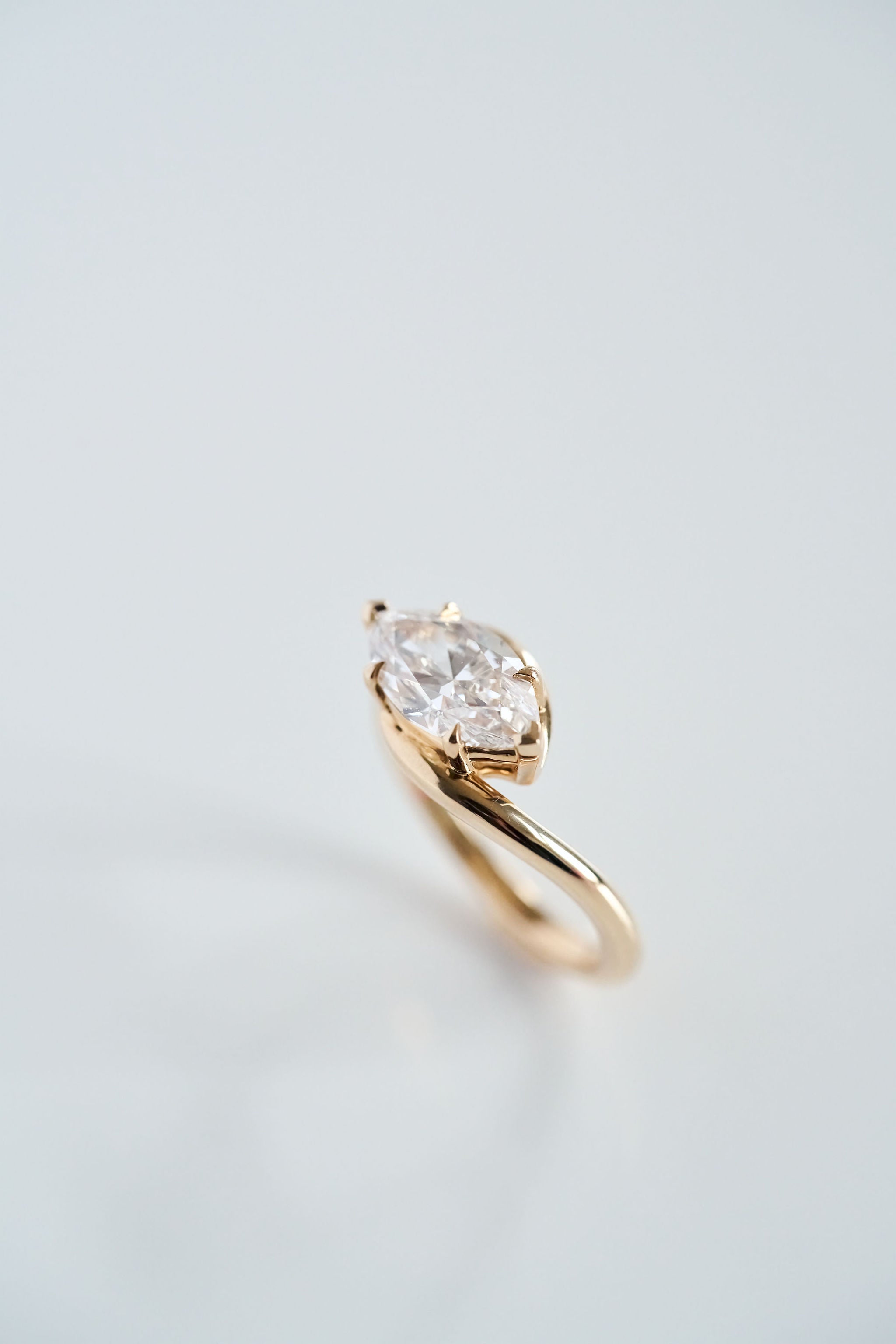 3.0 CT Elongated Cushion Solitaire Lab Grown Diamond Engagement Ringt