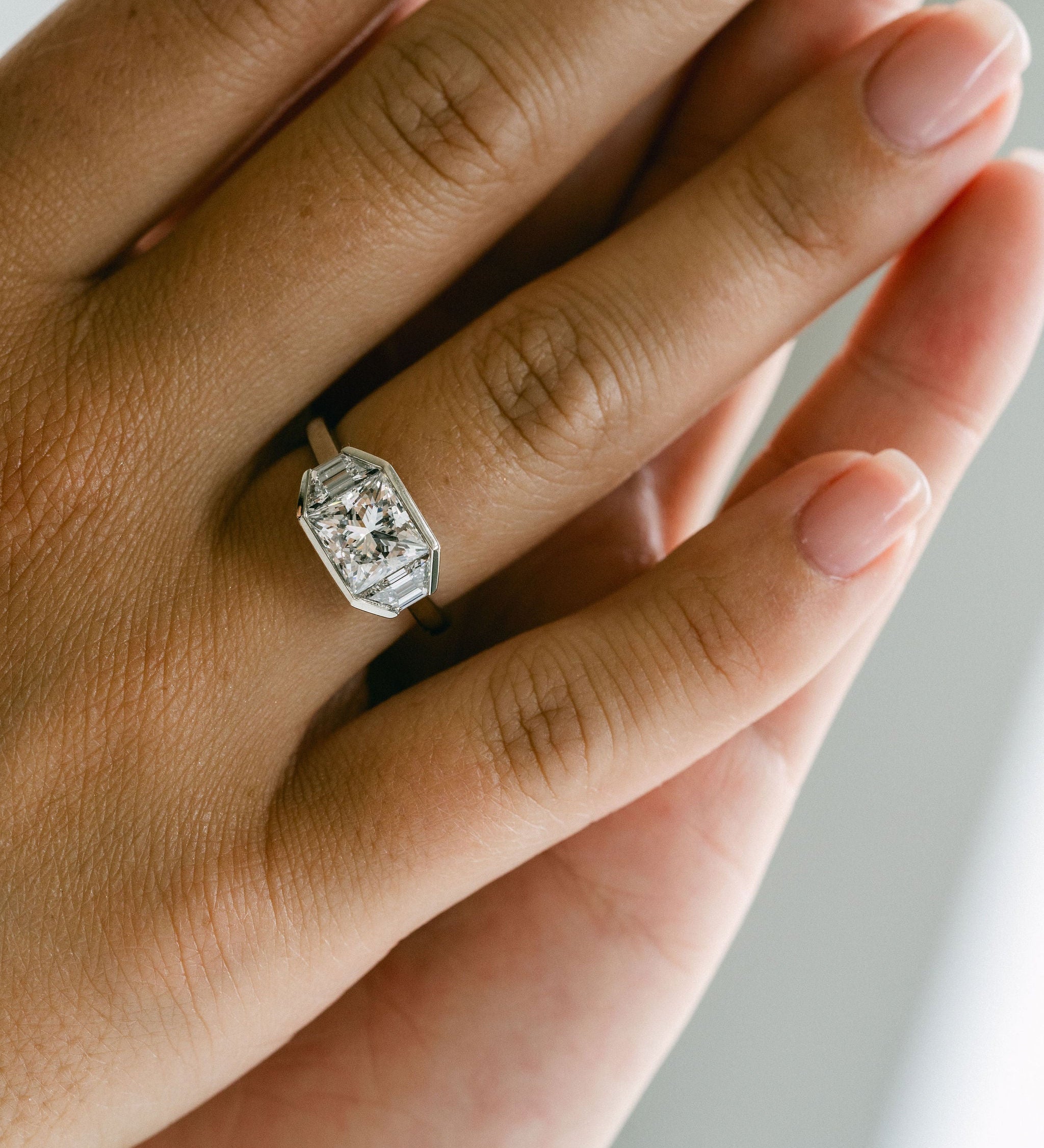 3.0 CT Elongated Cushion Solitaire Lab Grown Diamond Engagement Ringt