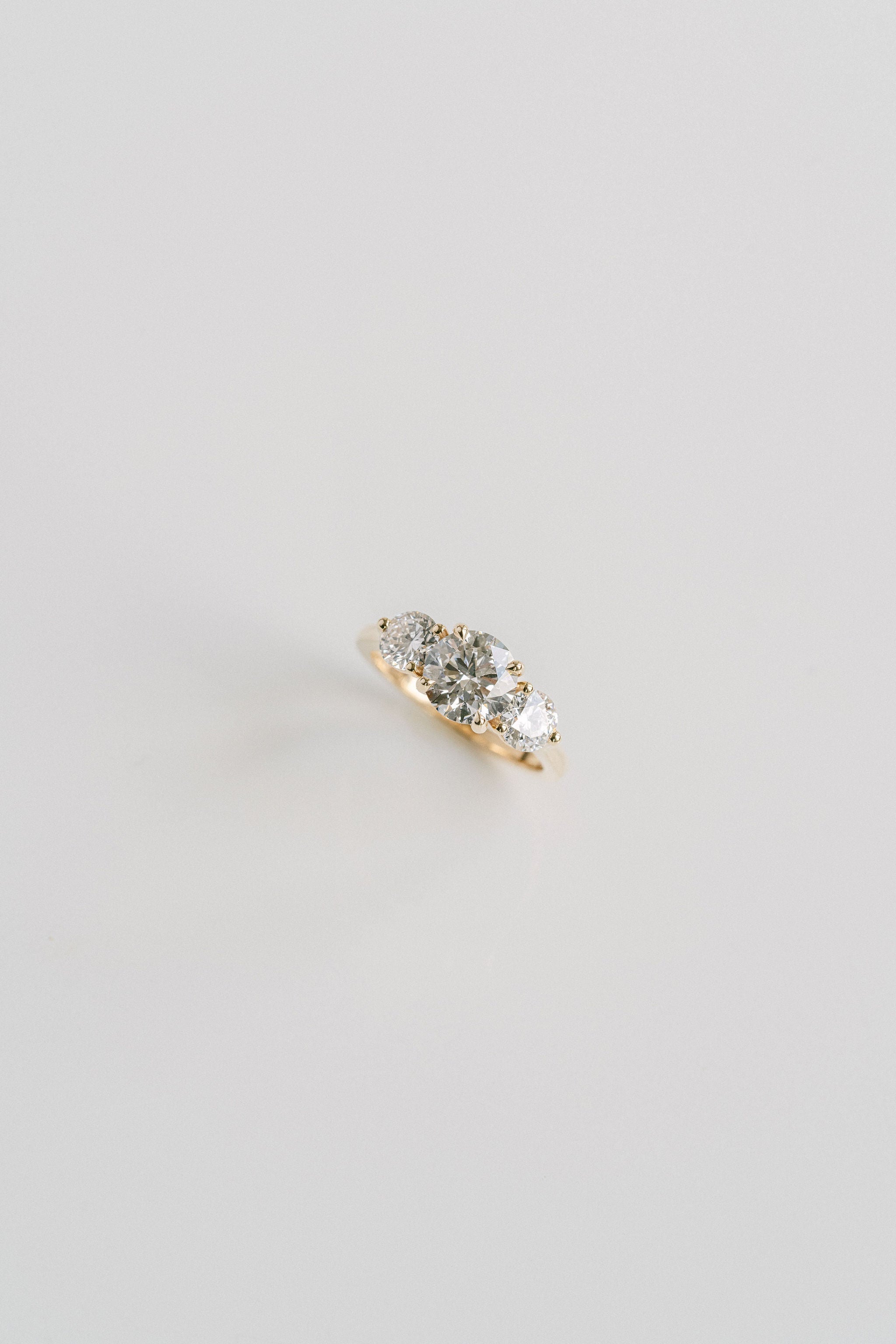 3.0 CT Elongated Cushion Solitaire Lab Grown Diamond Engagement Ringt