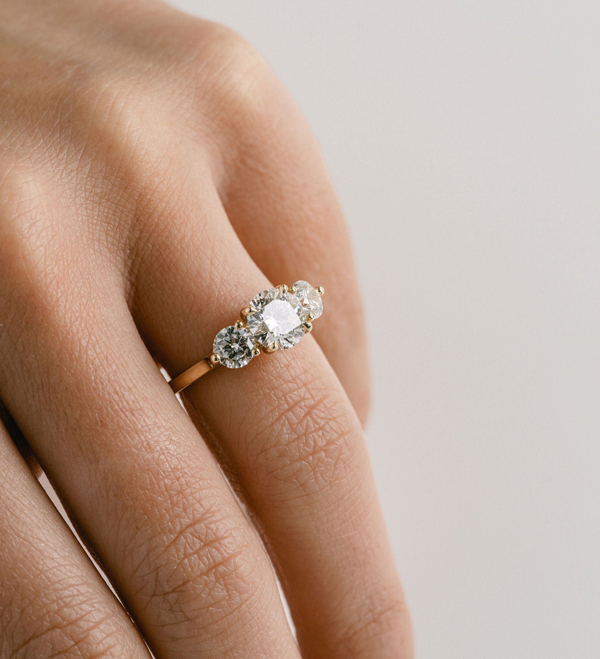 3.0 CT Elongated Cushion Solitaire Lab Grown Diamond Engagement Ringt