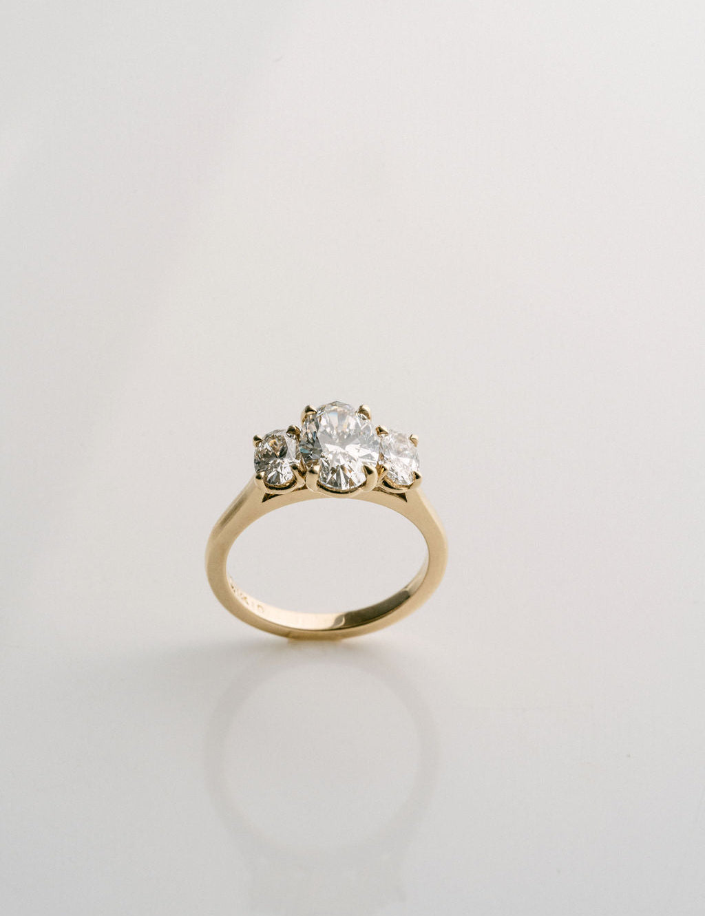 3.0 CT Elongated Cushion Solitaire Lab Grown Diamond Engagement Ringt