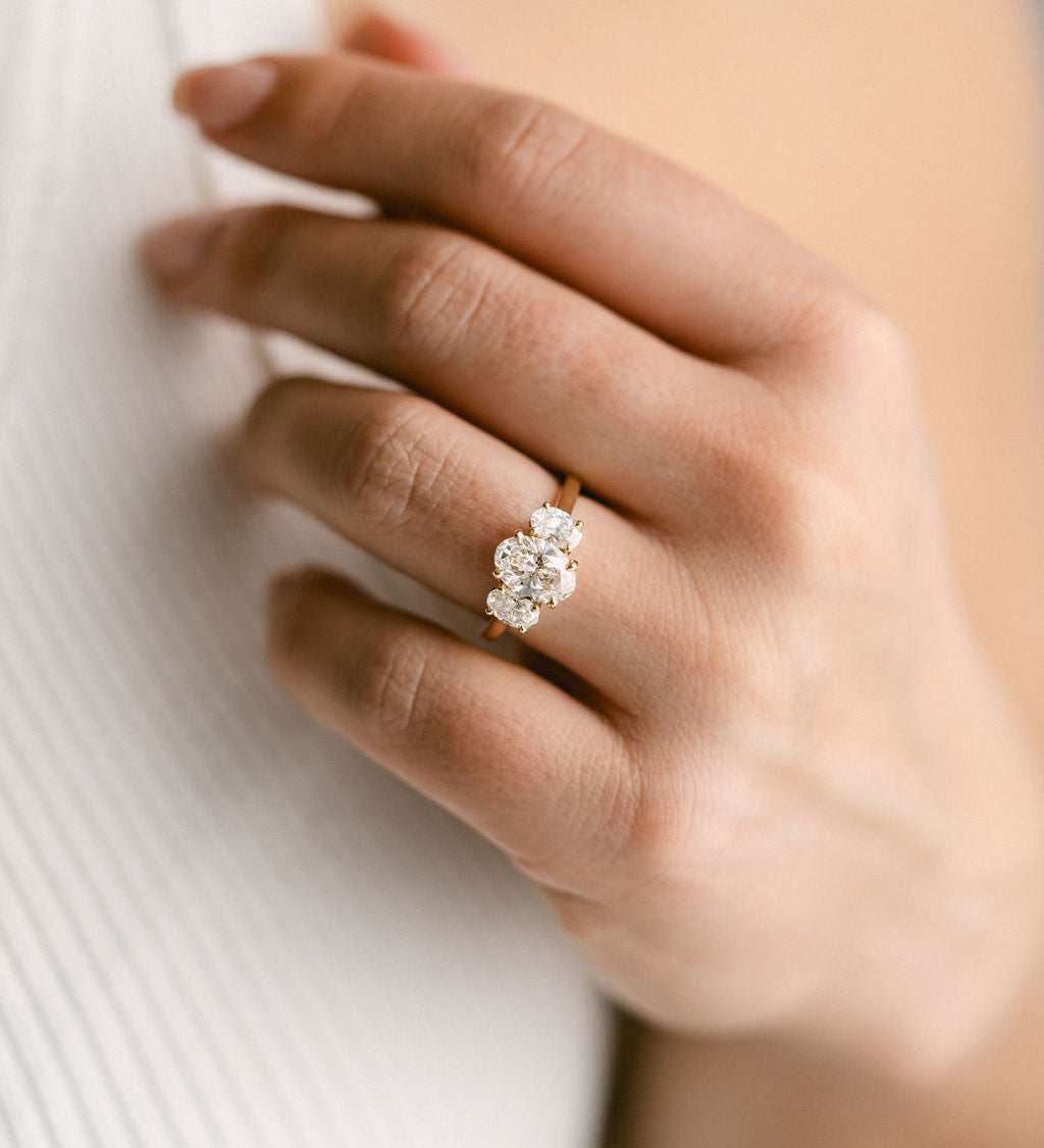 3.0 CT Elongated Cushion Solitaire Lab Grown Diamond Engagement Ringt