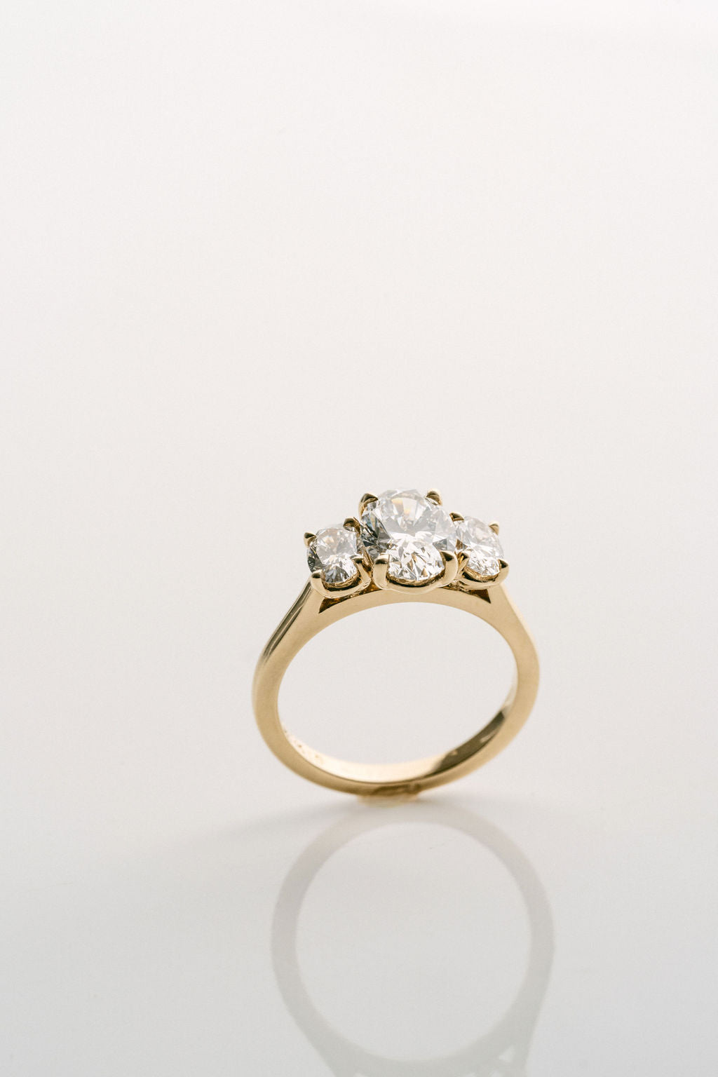 3.0 CT Elongated Cushion Solitaire Lab Grown Diamond Engagement Ringt