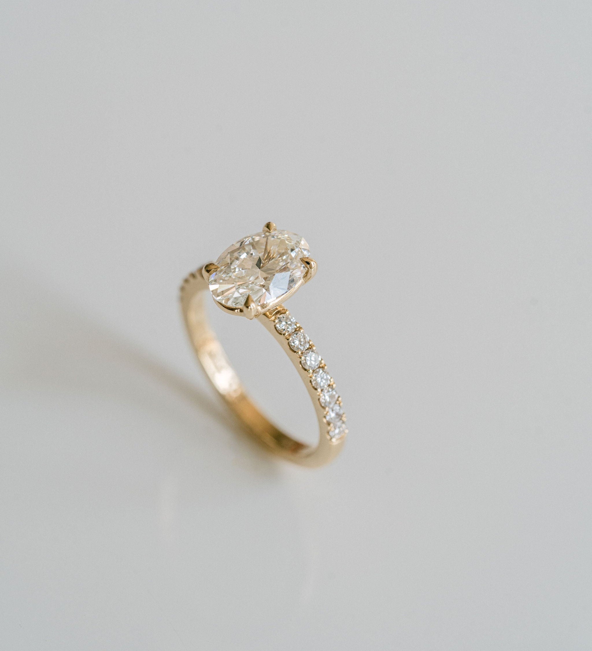 3.0 CT Elongated Cushion Solitaire Lab Grown Diamond Engagement Ringt
