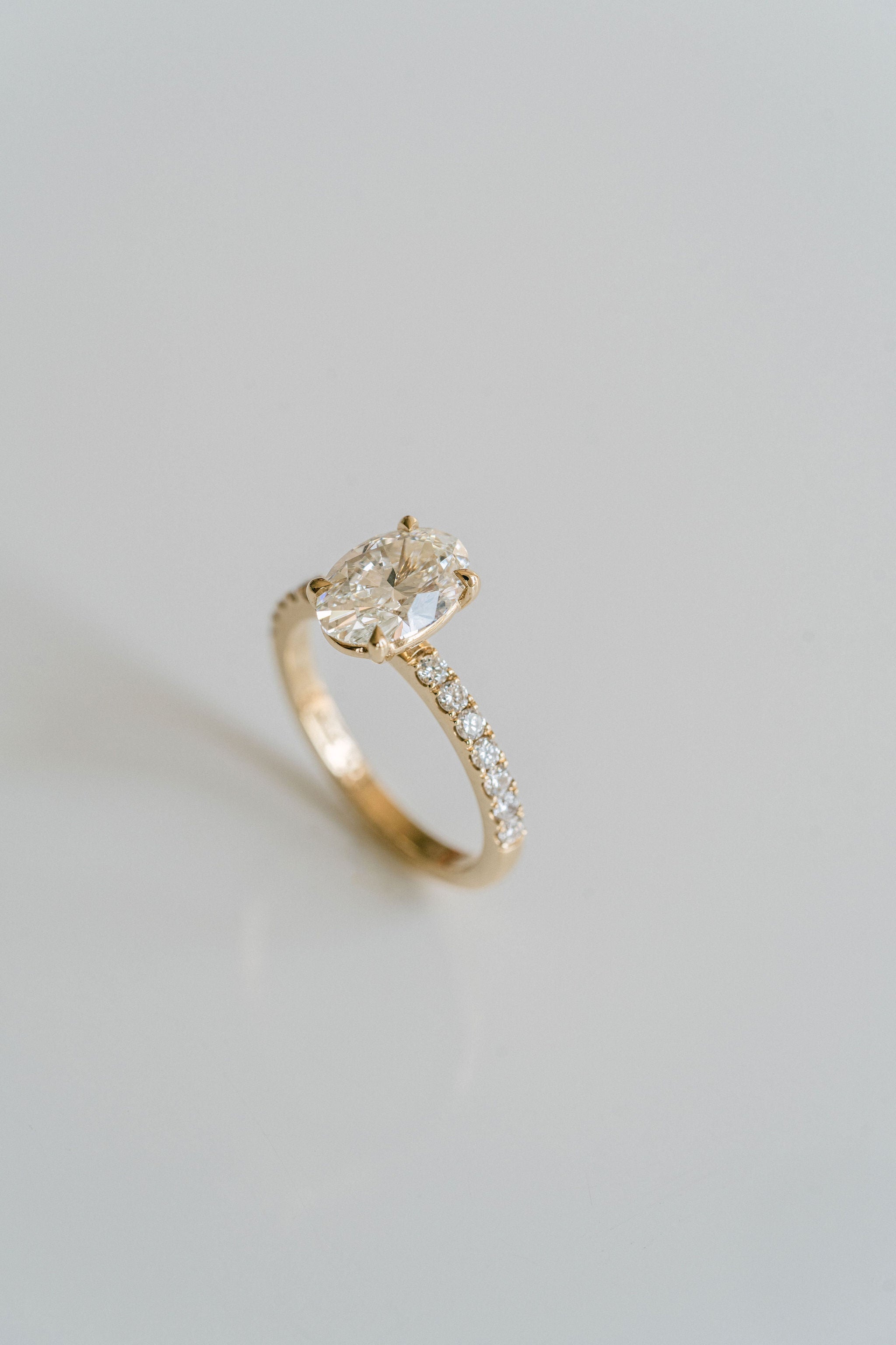 3.0 CT Elongated Cushion Solitaire Lab Grown Diamond Engagement Ringt