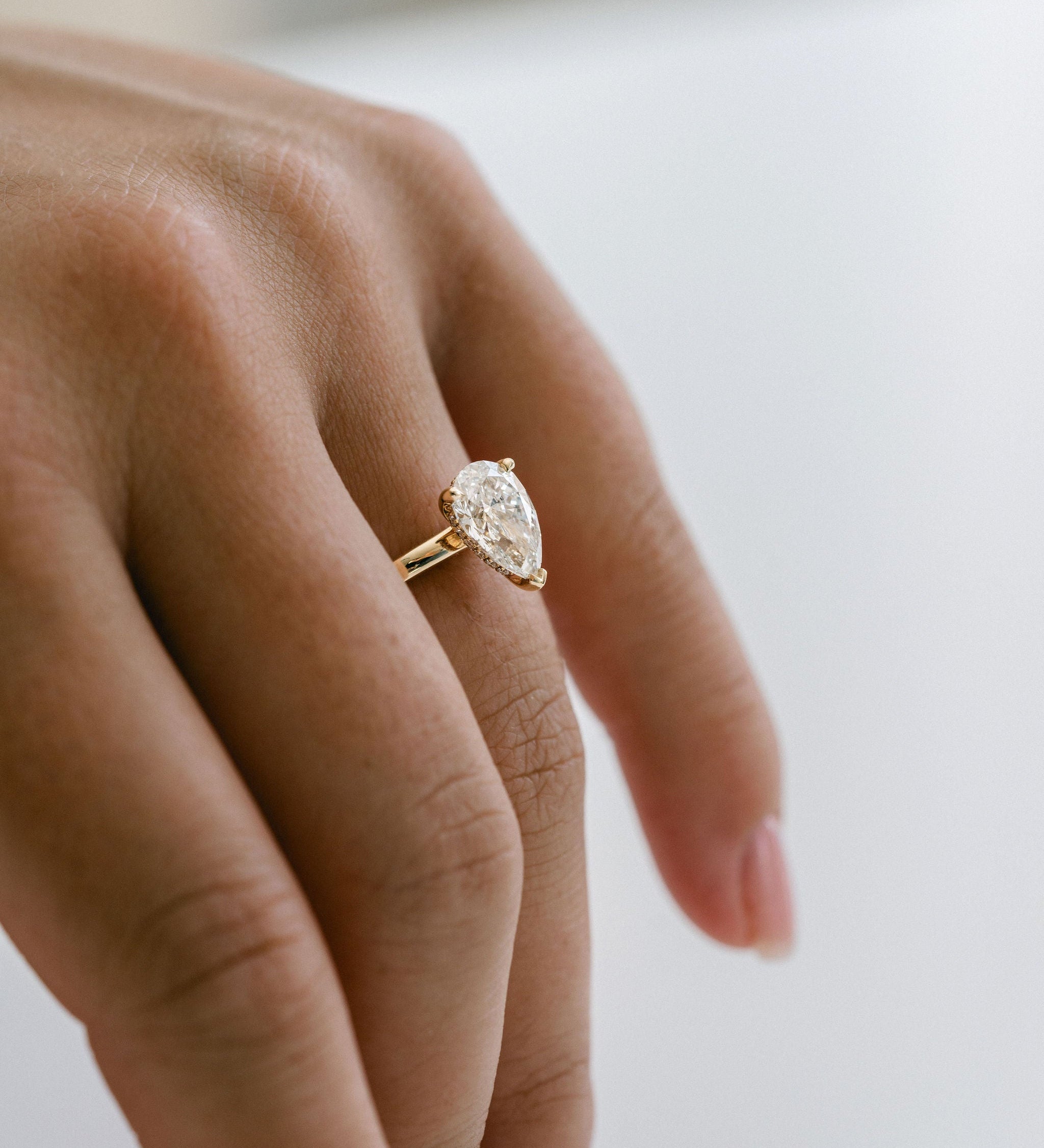 3.0 CT Elongated Cushion Solitaire Lab Grown Diamond Engagement Ringt