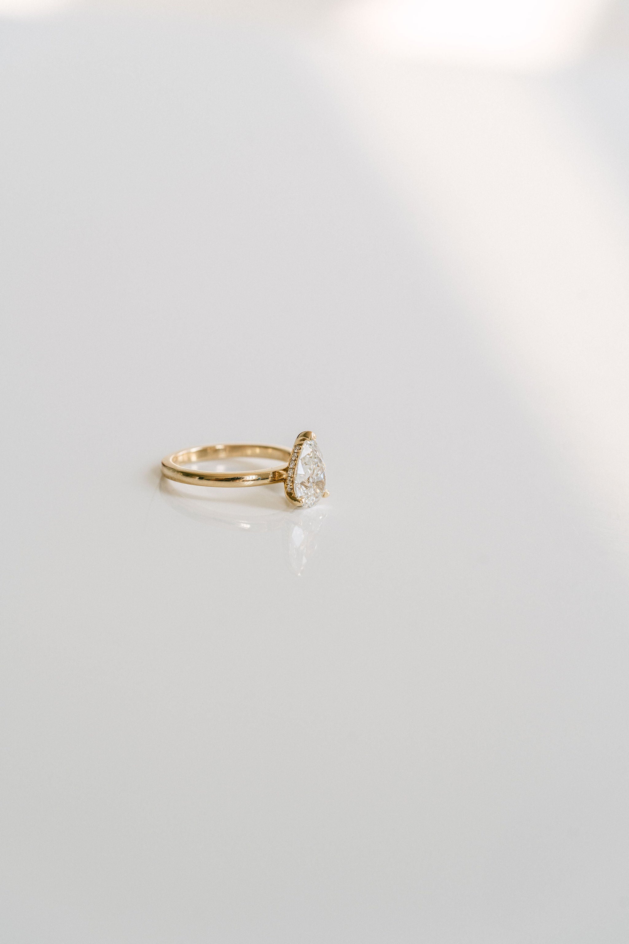 3.0 CT Elongated Cushion Solitaire Lab Grown Diamond Engagement Ringt