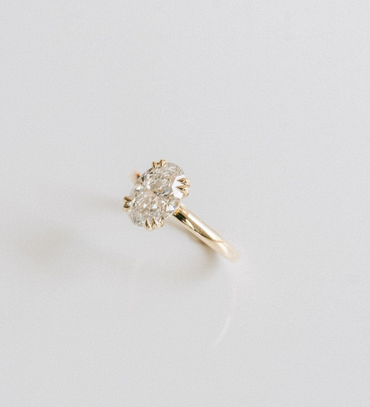 3.0 CT Elongated Cushion Solitaire Lab Grown Diamond Engagement Ringt