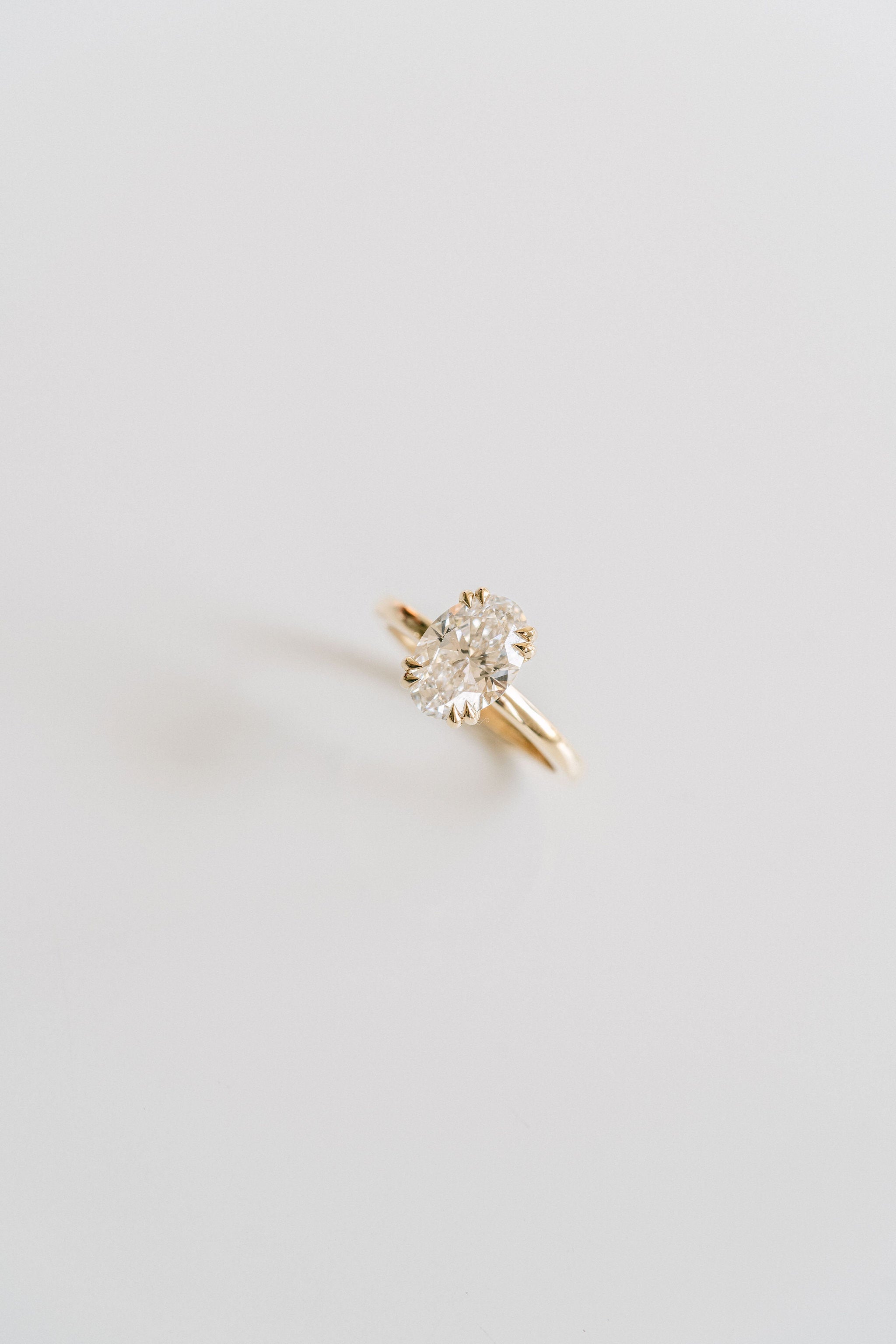 3.0 CT Elongated Cushion Solitaire Lab Grown Diamond Engagement Ringt