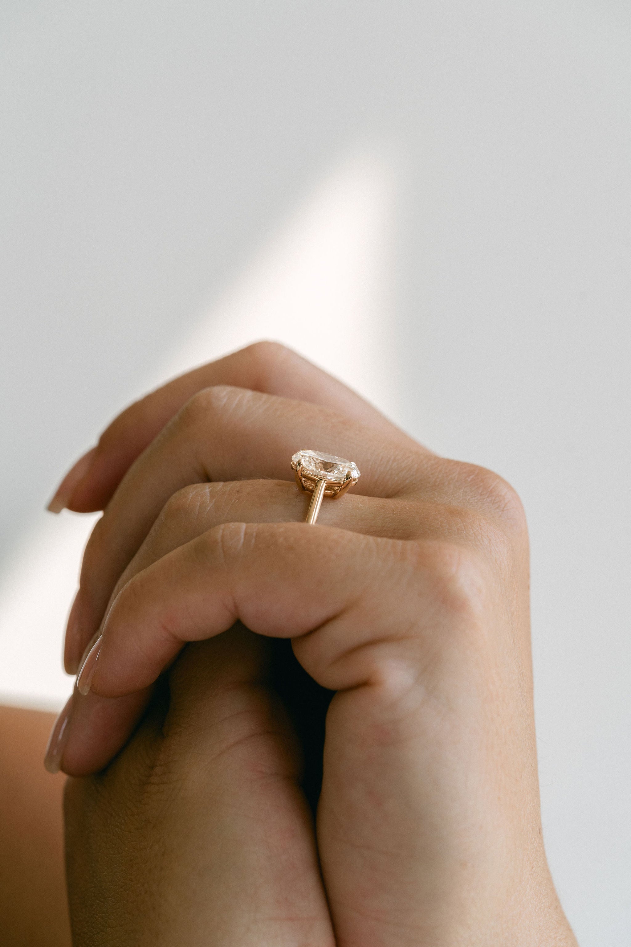 3.0 CT Elongated Cushion Solitaire Lab Grown Diamond Engagement Ringt