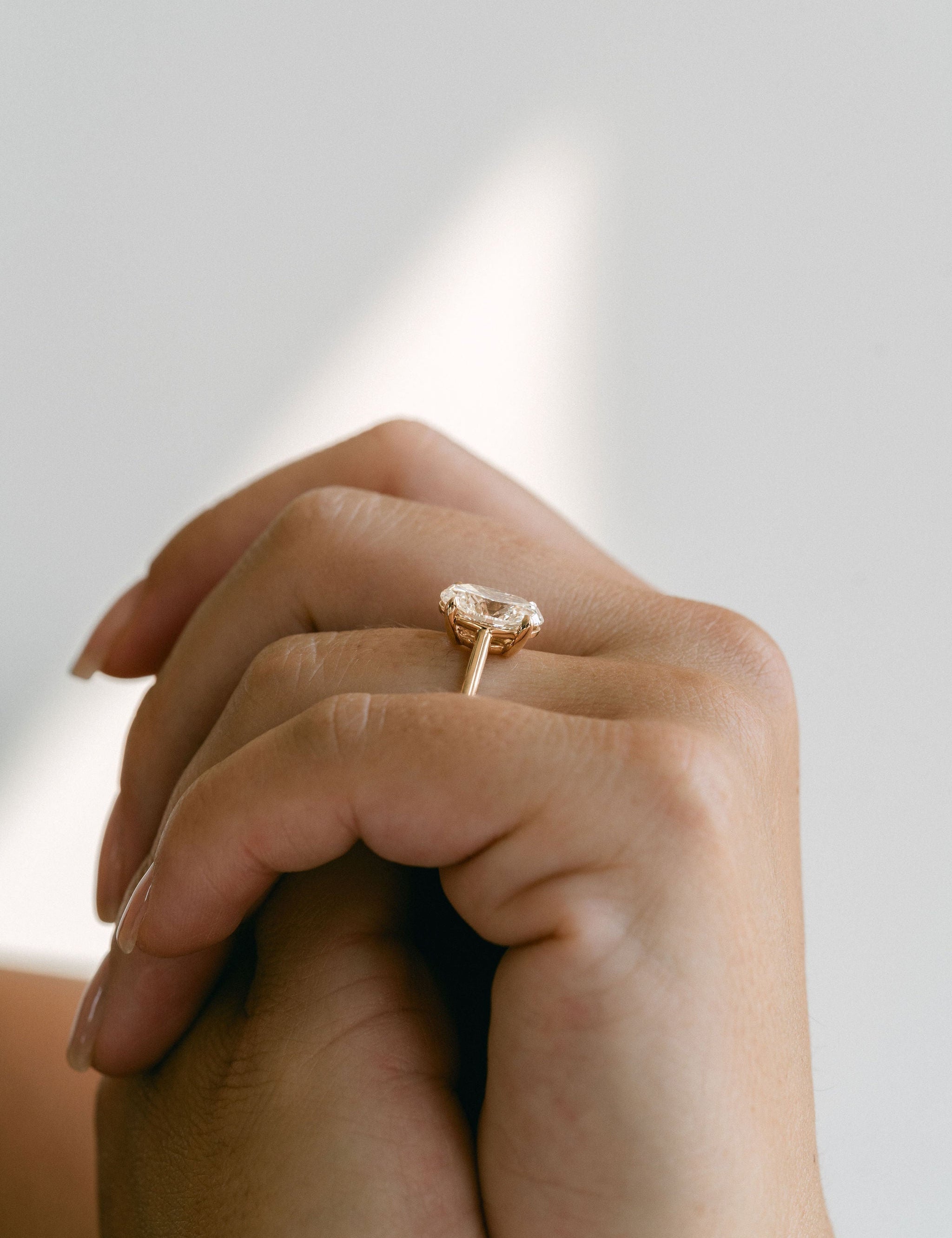 3.0 CT Elongated Cushion Solitaire Lab Grown Diamond Engagement Ringt