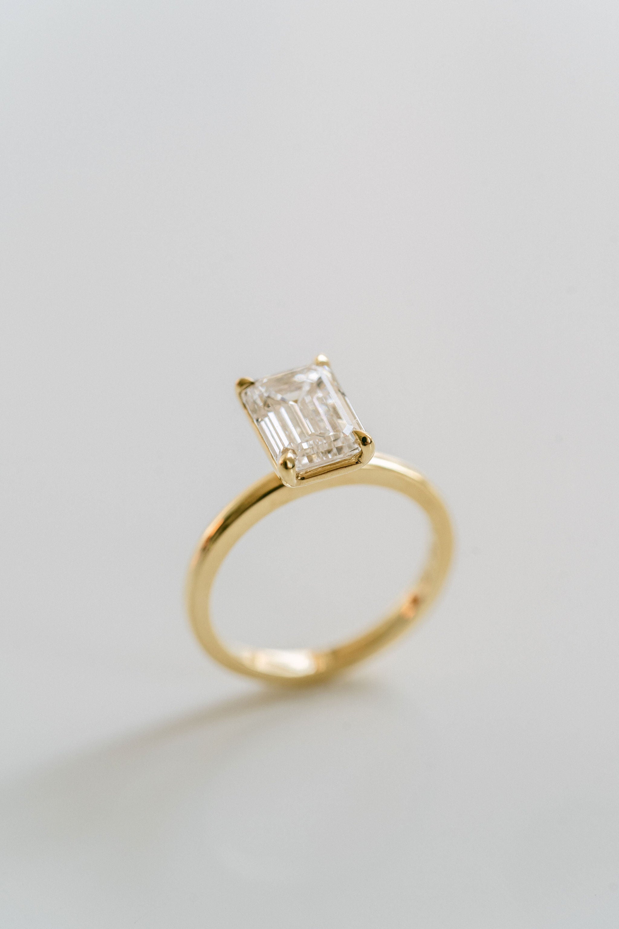 3.0 CT Elongated Cushion Solitaire Lab Grown Diamond Engagement Ringt