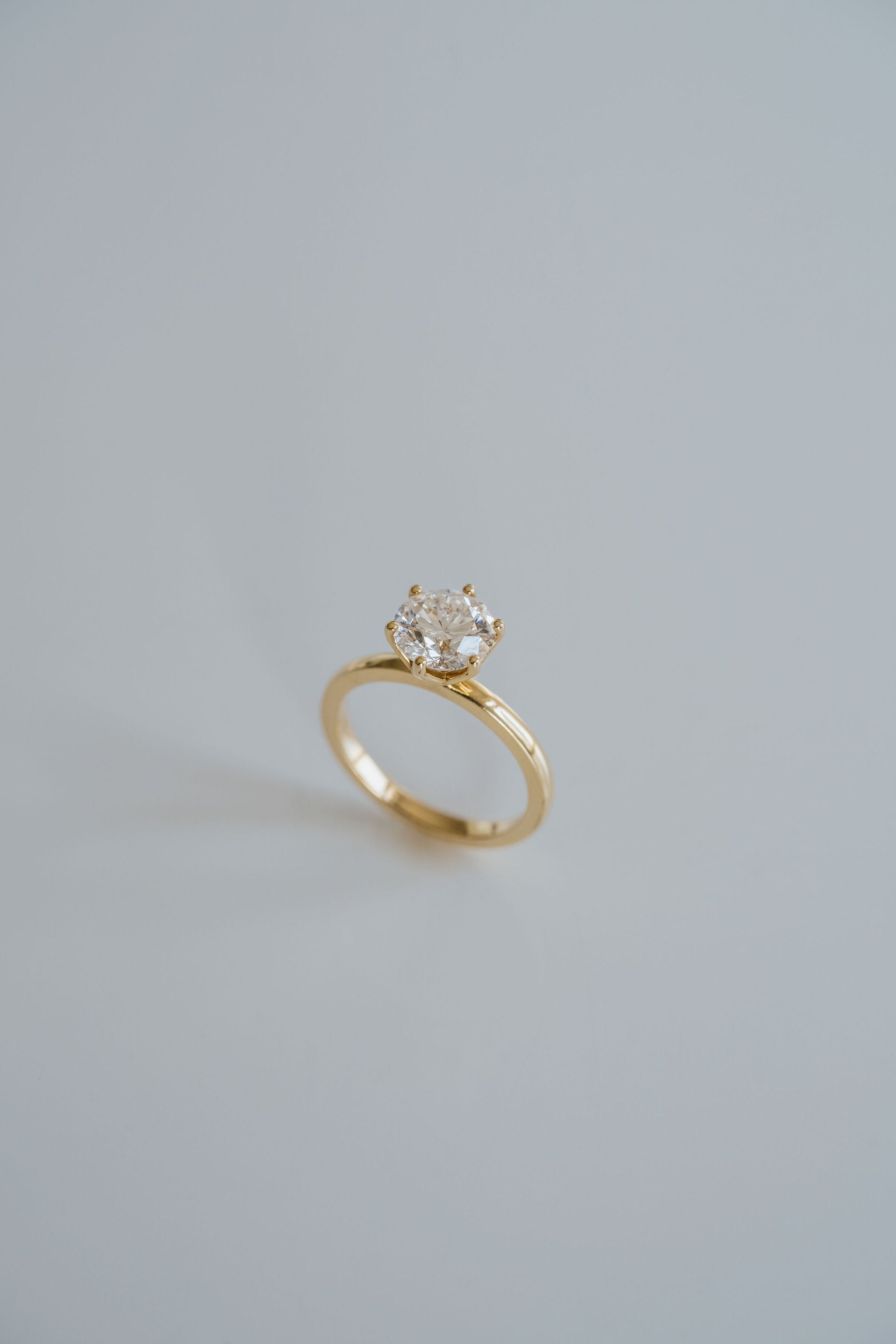 3.0 CT Elongated Cushion Solitaire Lab Grown Diamond Engagement Ringt