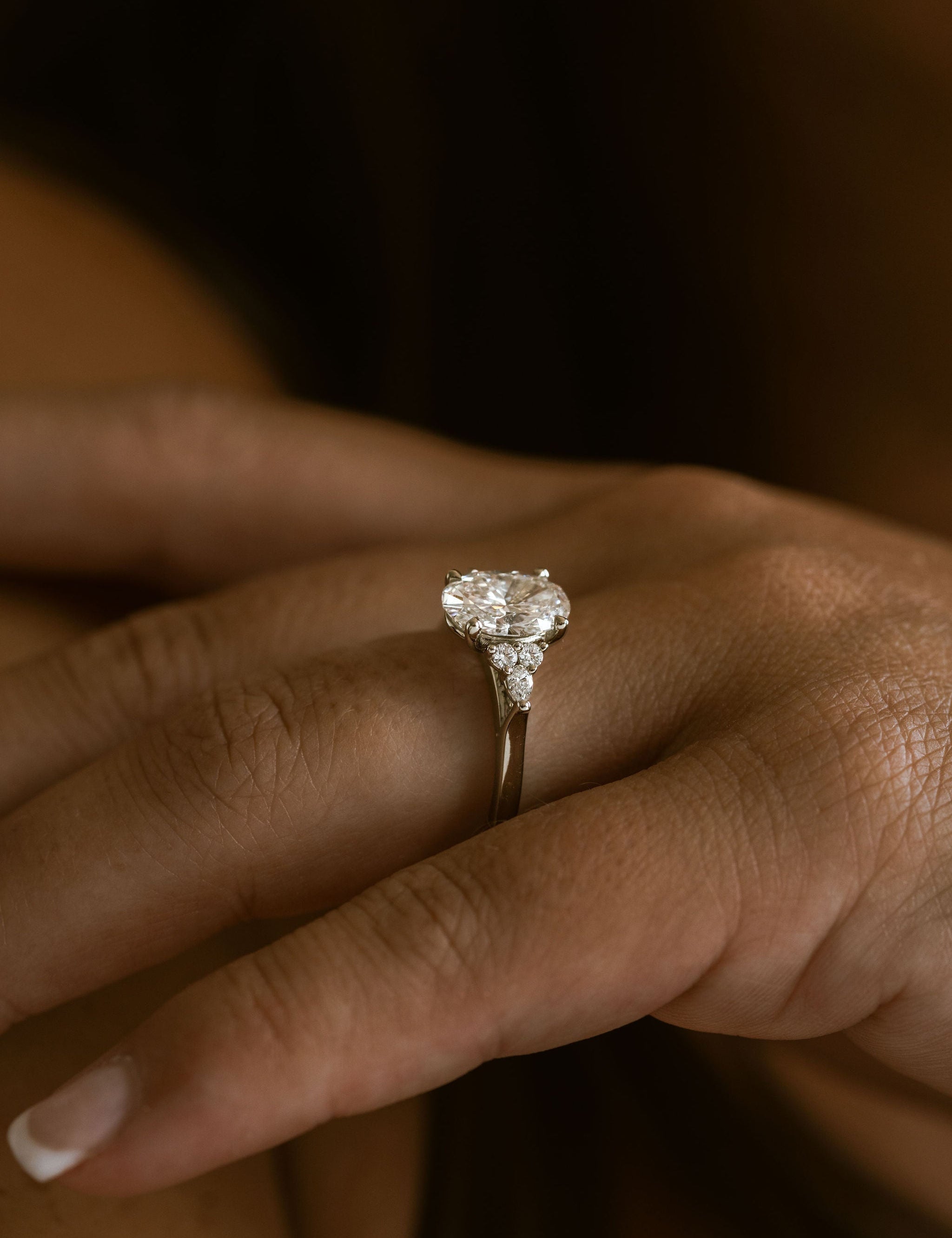 3.0 CT Elongated Cushion Solitaire Lab Grown Diamond Engagement Ringt
