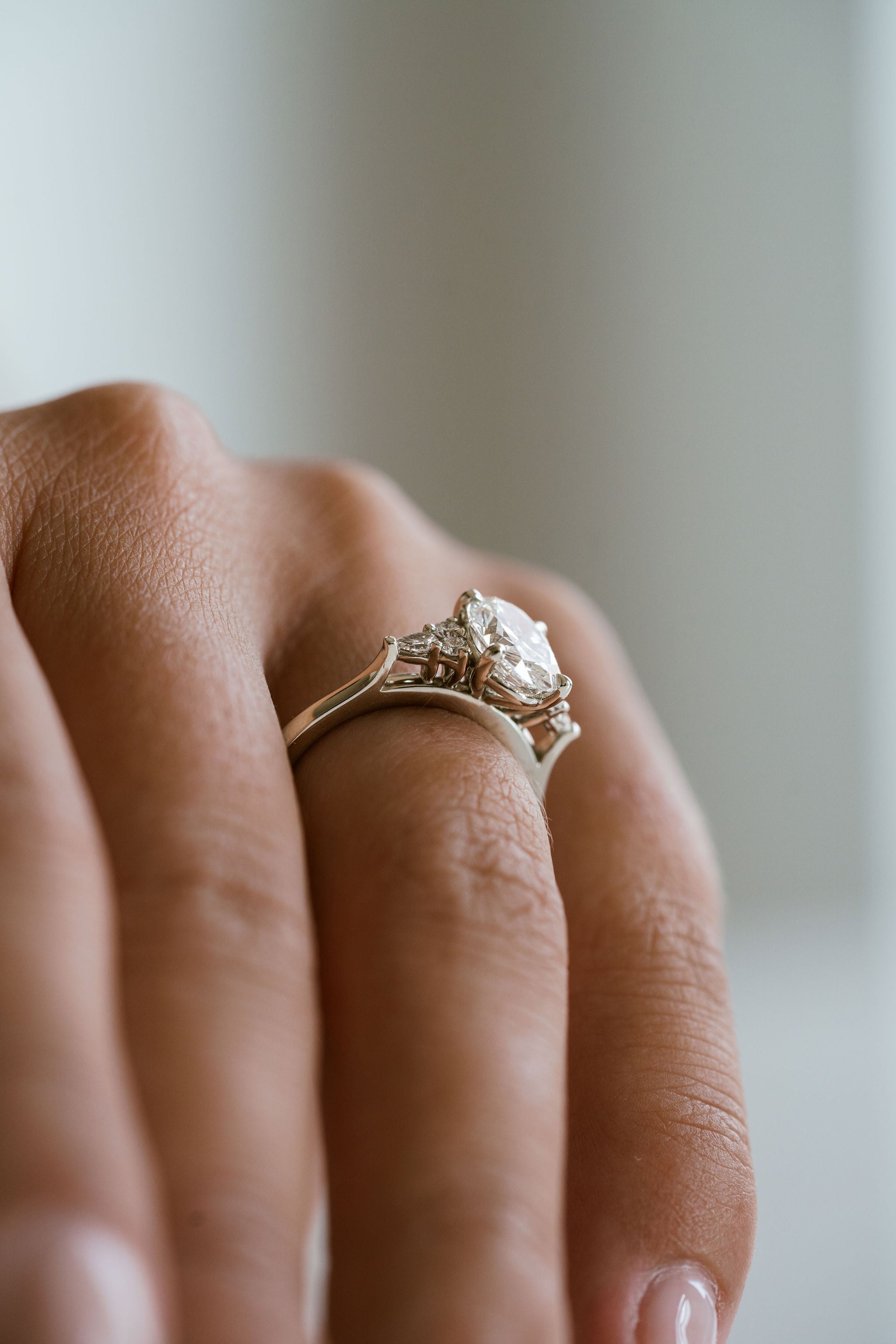 3.0 CT Elongated Cushion Solitaire Lab Grown Diamond Engagement Ringt