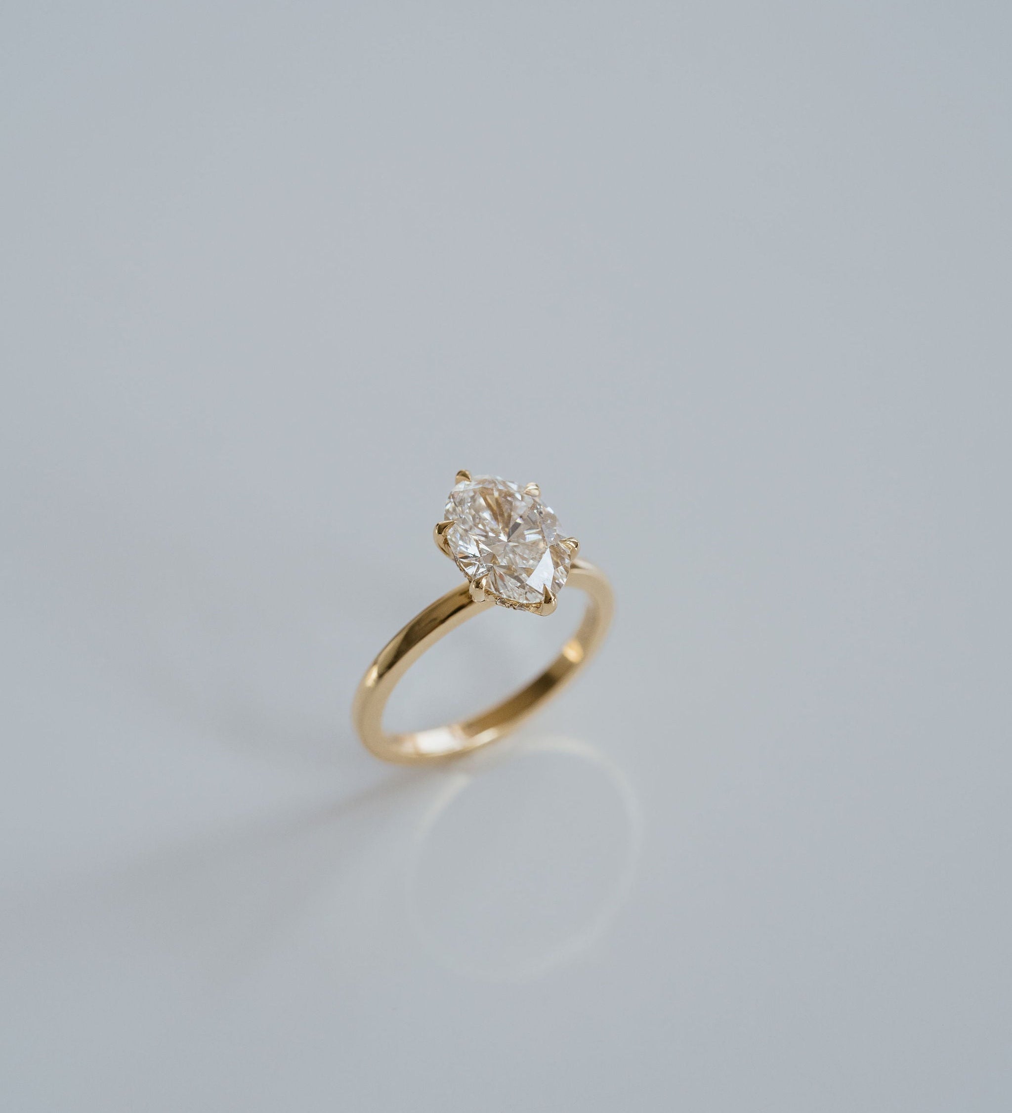 3.0 CT Elongated Cushion Solitaire Lab Grown Diamond Engagement Ringt