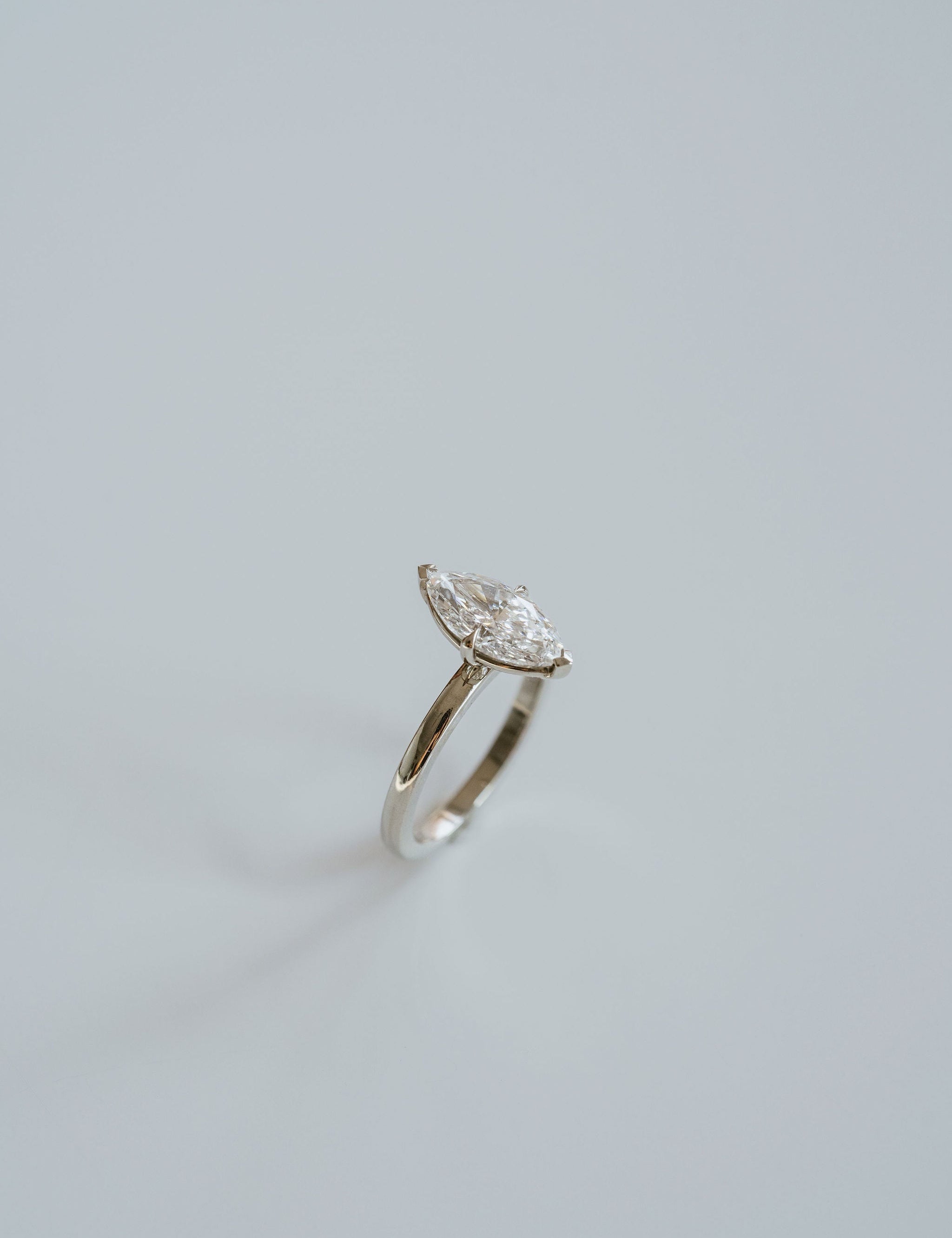 3.0 CT Elongated Cushion Solitaire Lab Grown Diamond Engagement Ringt