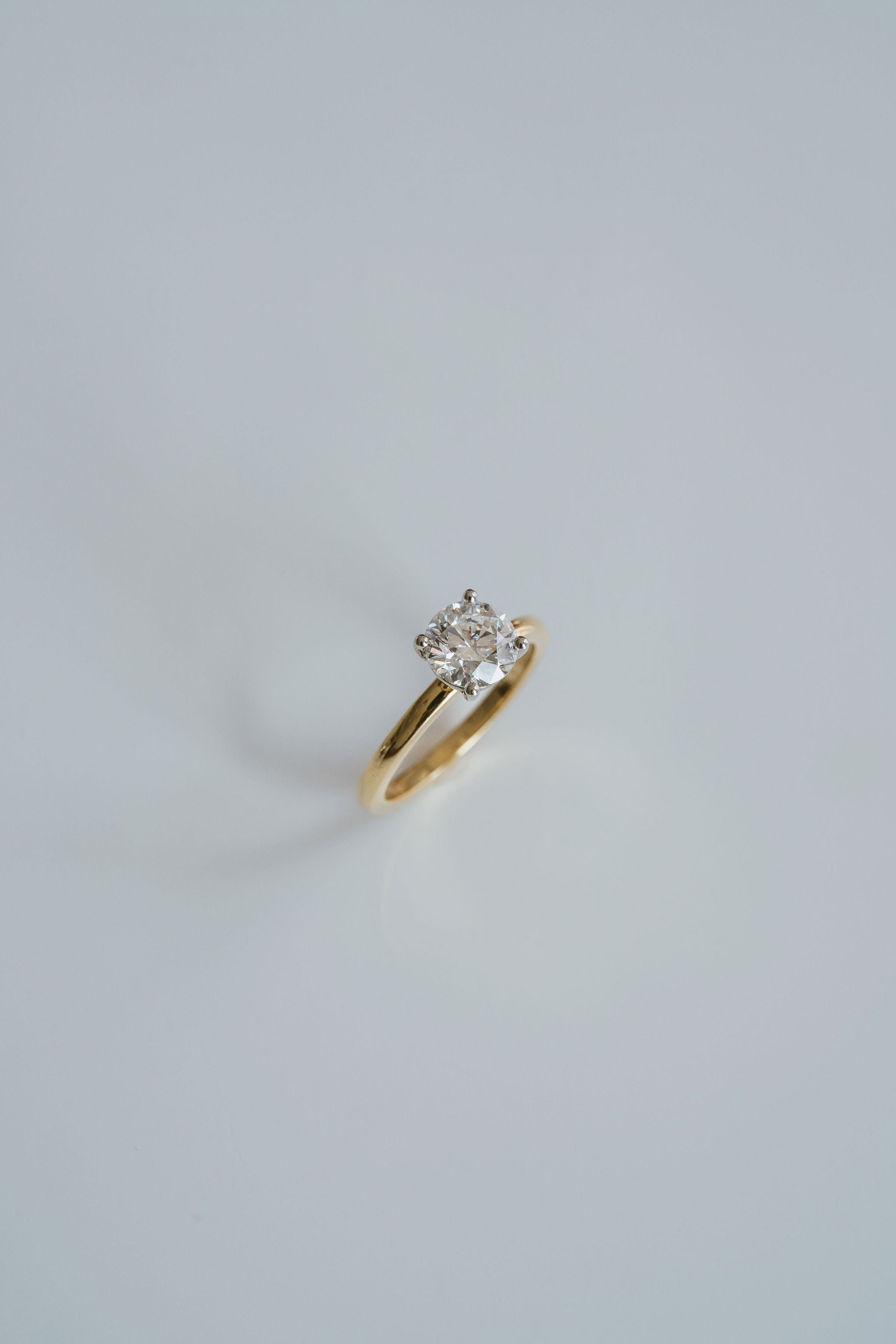 3.0 CT Elongated Cushion Solitaire Lab Grown Diamond Engagement Ringt