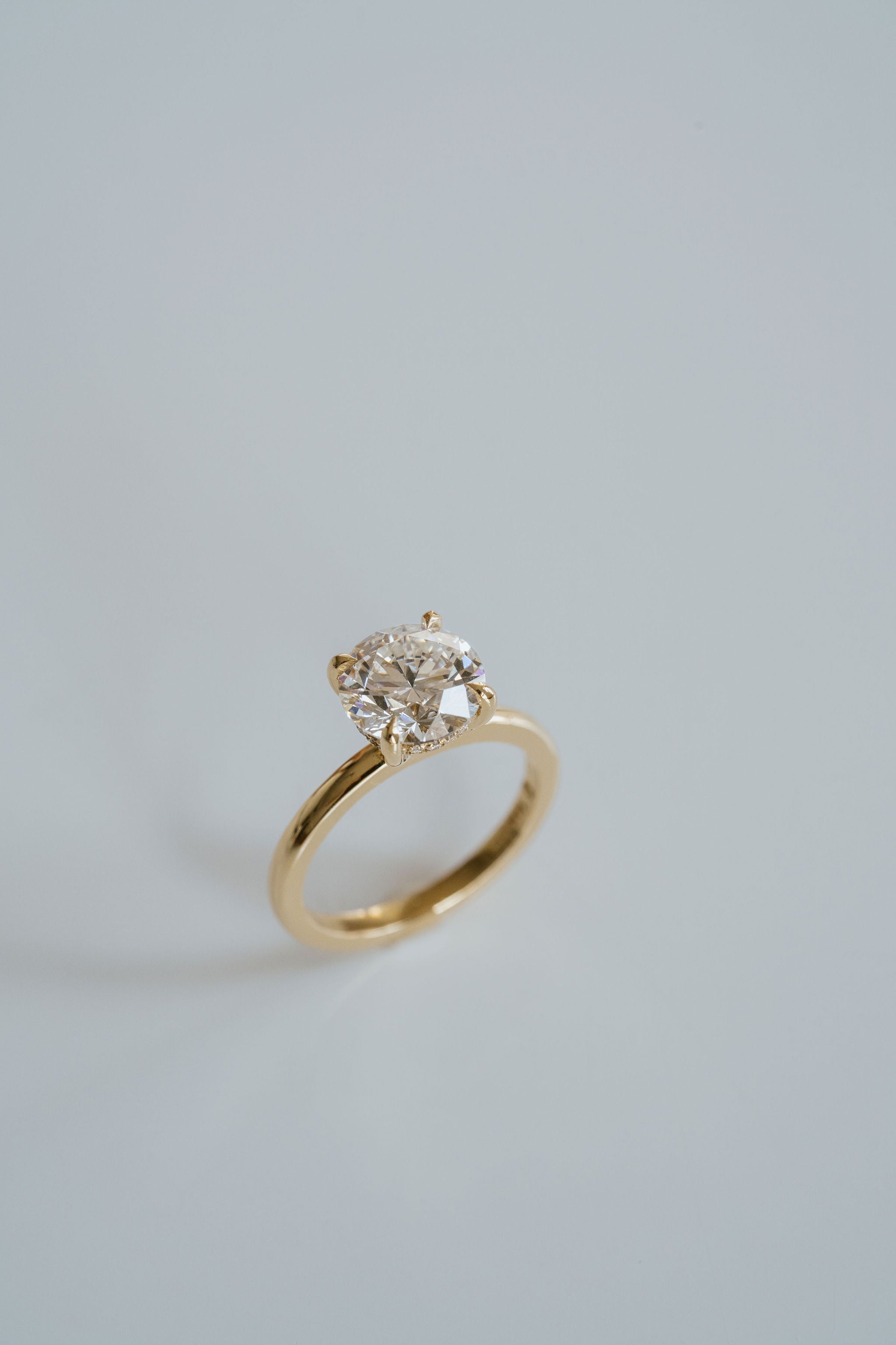 3.0 CT Elongated Cushion Solitaire Lab Grown Diamond Engagement Ringt