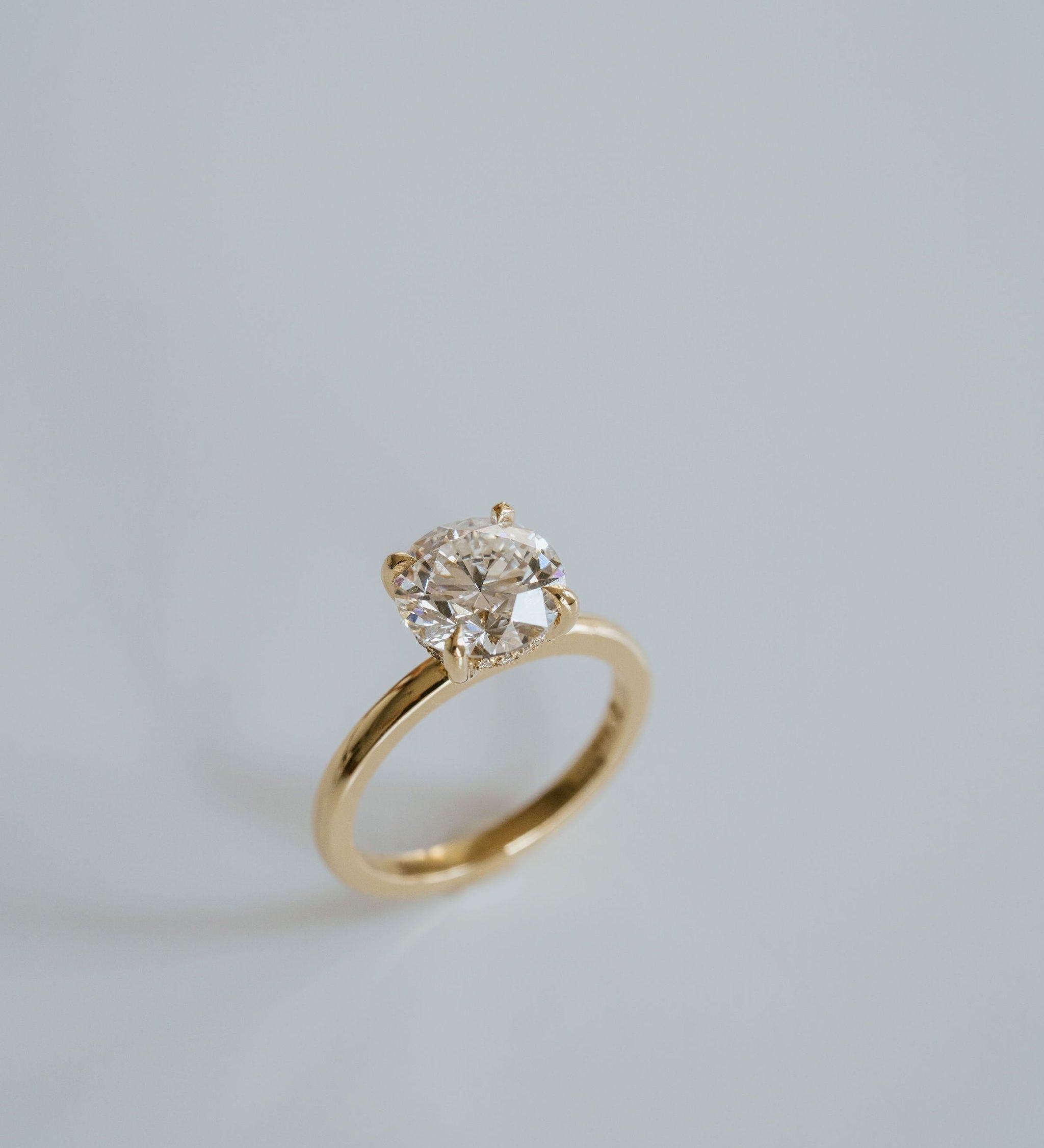 3.0 CT Elongated Cushion Solitaire Lab Grown Diamond Engagement Ringt